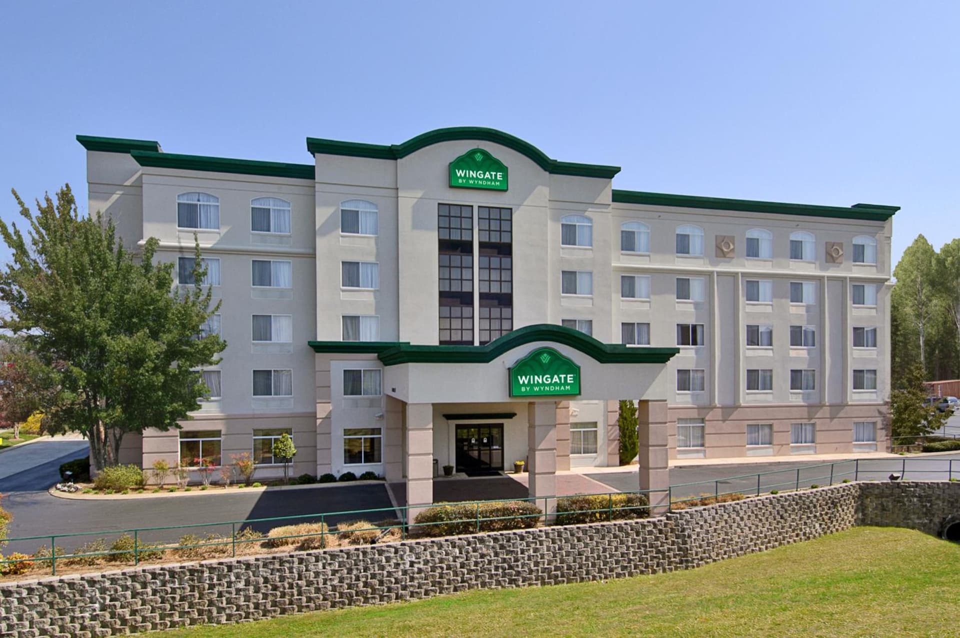 Wingate by Wyndham - Chattanooga featured exterior or lobby in Chattanooga, TN — similar hotel