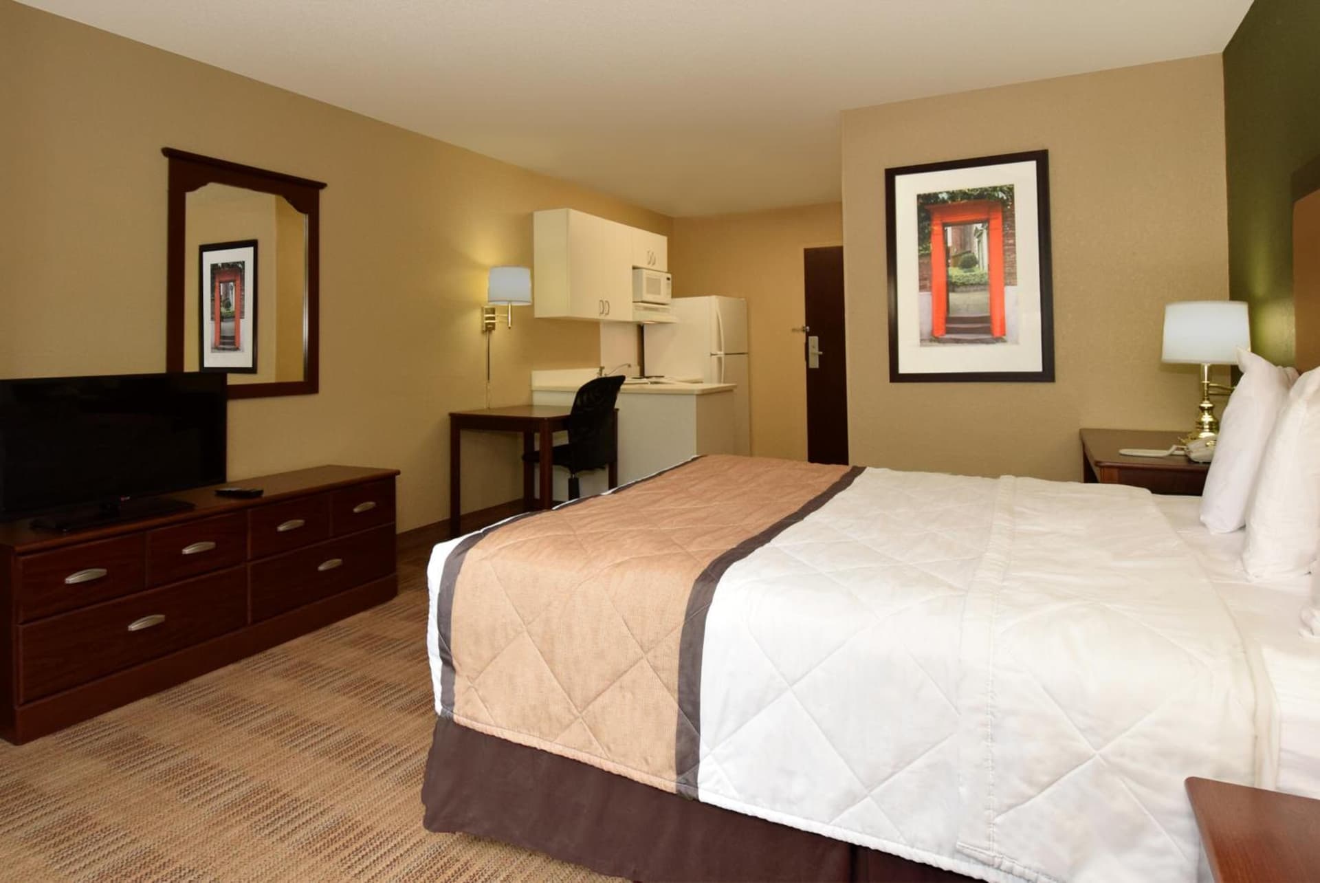Extended Stay America Select Suites - Salt Lake City - Sandy interior in Sandy, UT — gallery photo 2