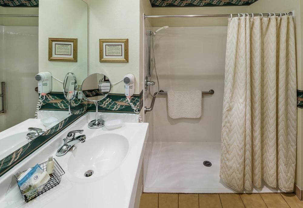 Fairhaven Village Inn property views in Bellingham, WA — gallery photo 3