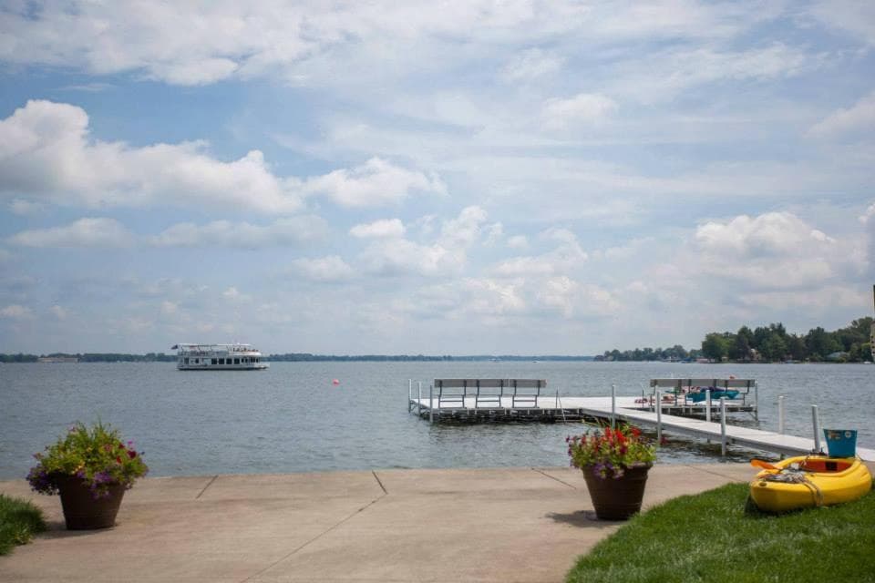 Oakwood Resort property views in Syracuse, IN — gallery photo 3
