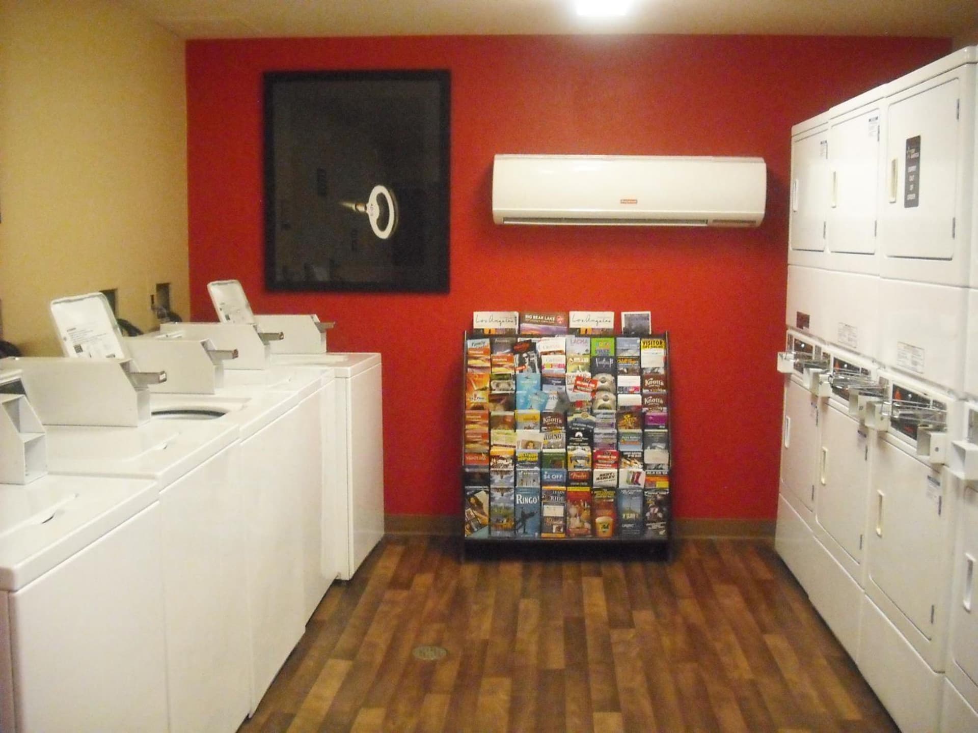 Extended Stay America Suites - Los Angeles - Burbank Airport gallery photo in Burbank, CA — image 21