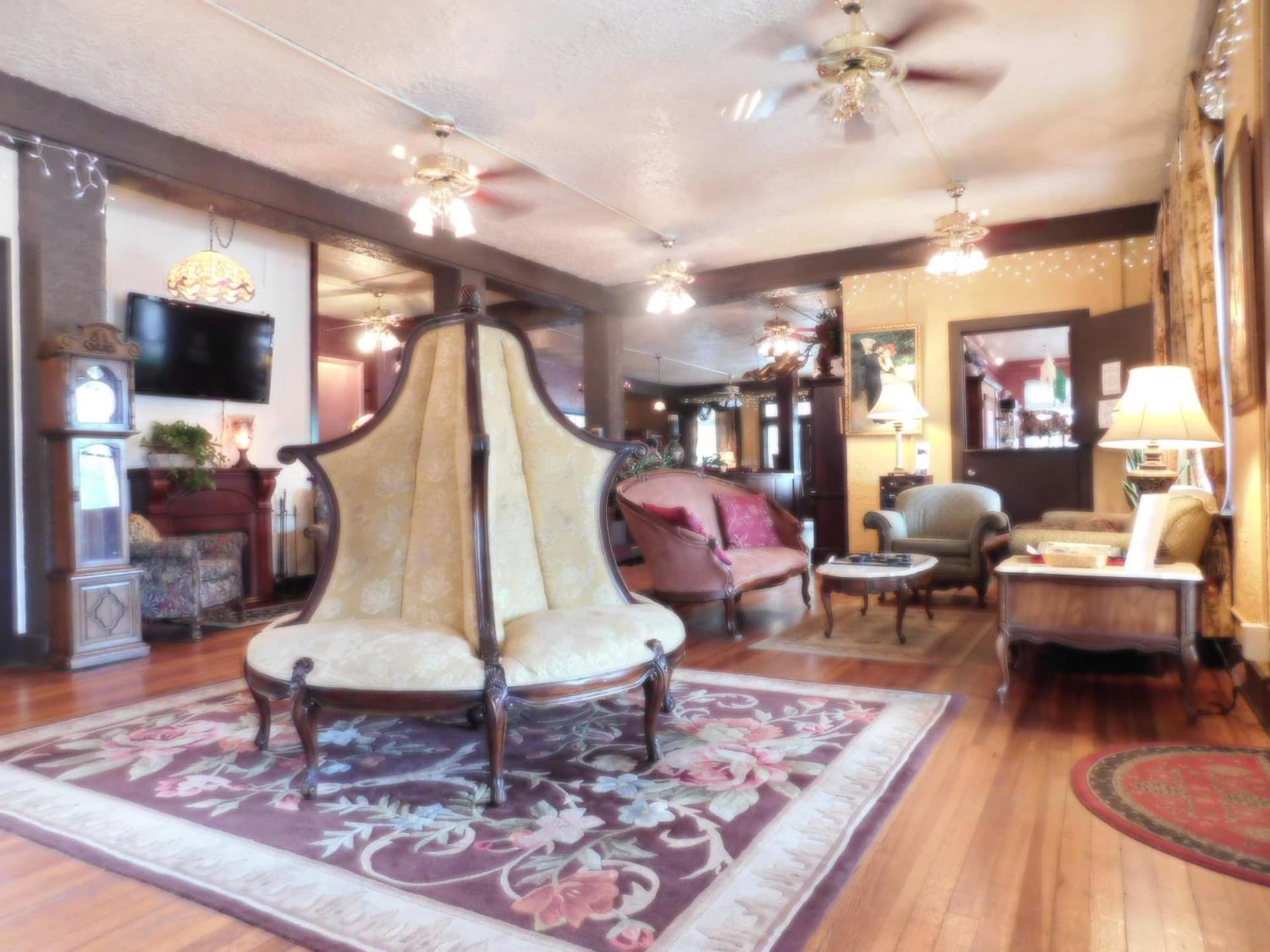 Cassadaga Hotel and Spiritual Center interior in Cassadaga — gallery photo 2