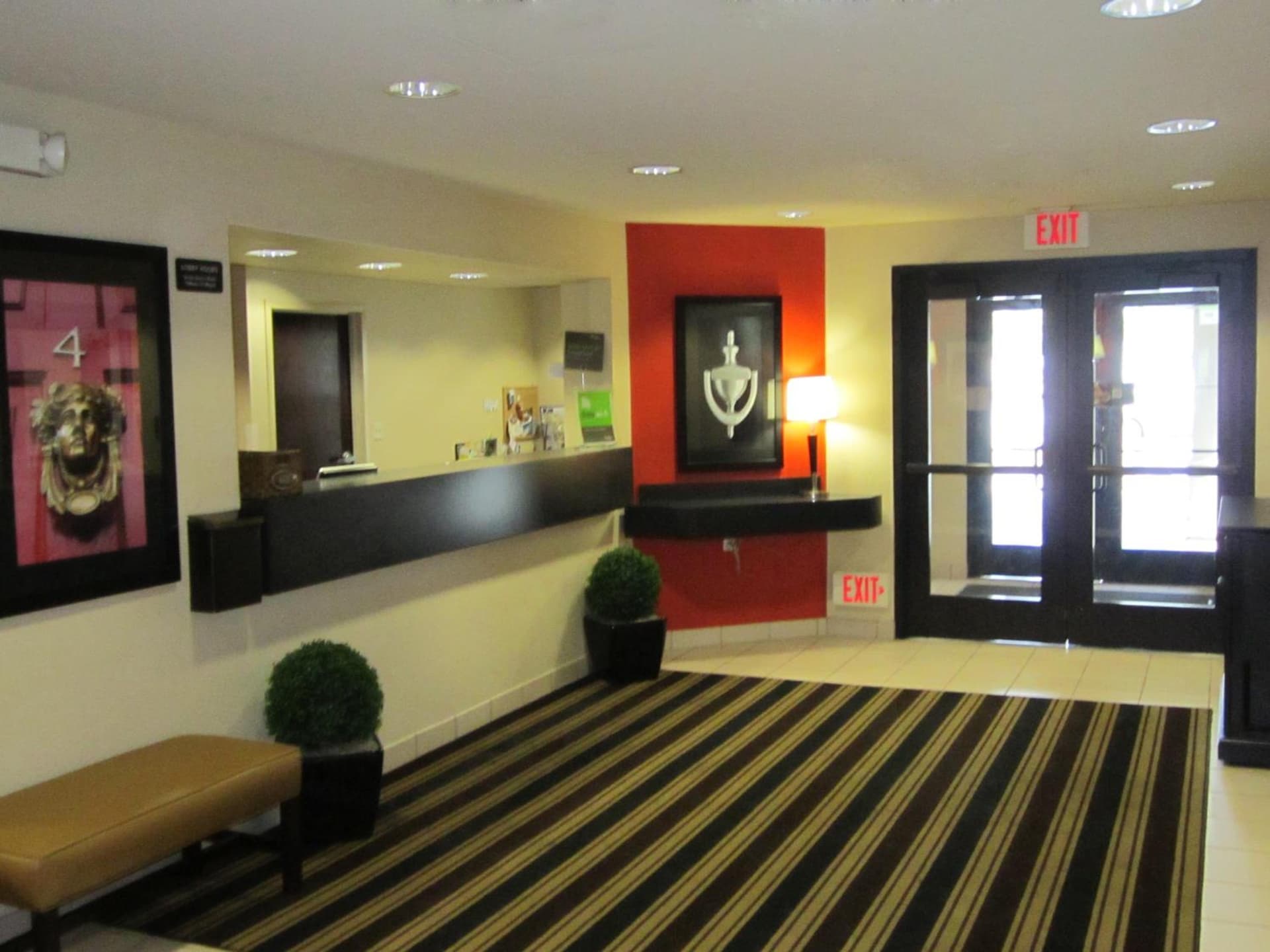Extended Stay America Suites - Orange County - Huntington Beach gallery photo in Huntington Beach, CA — image 15