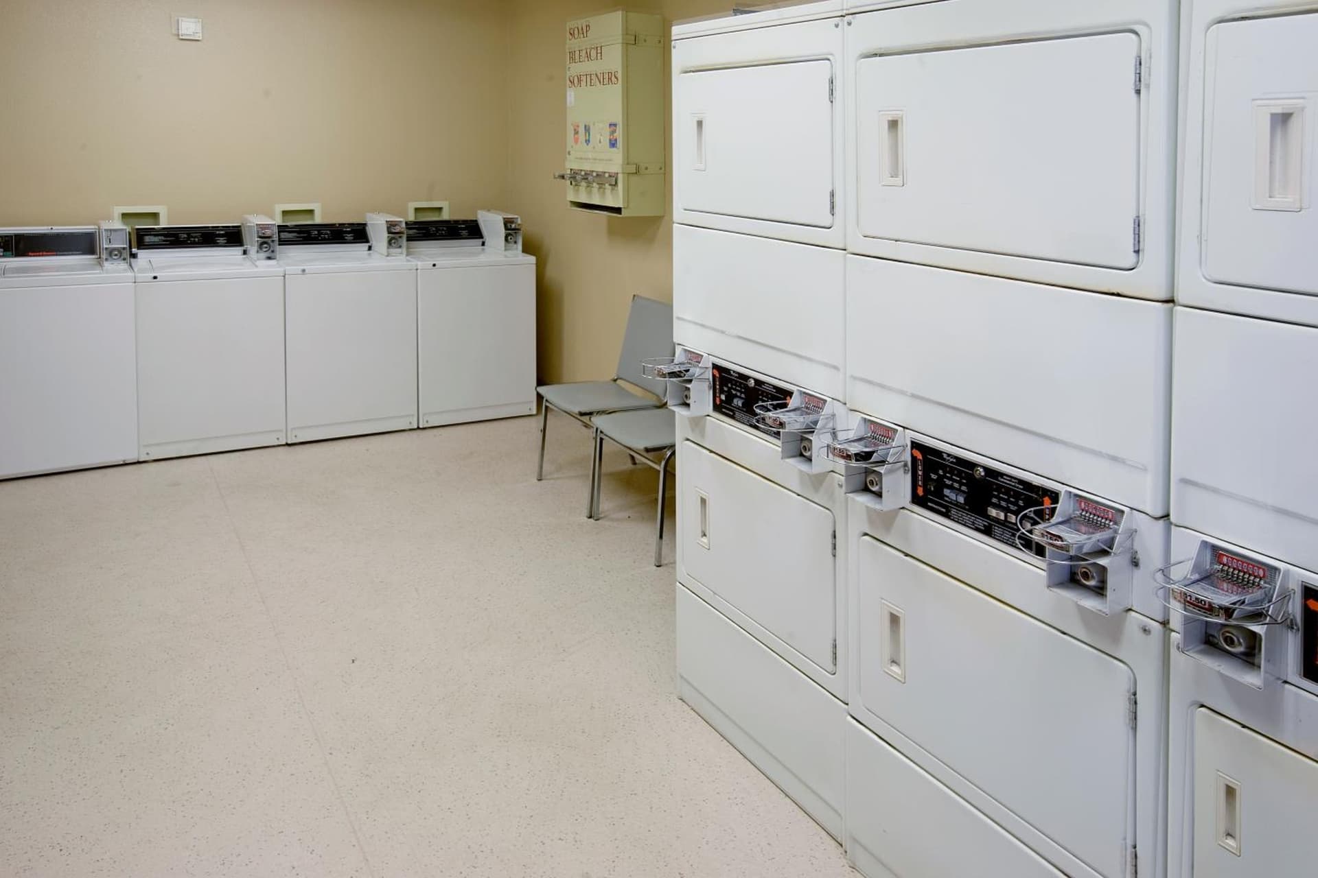 Extended Stay America Select Suites - Detroit - Sterling Heights gallery photo in Sterling Heights, MI — image 6