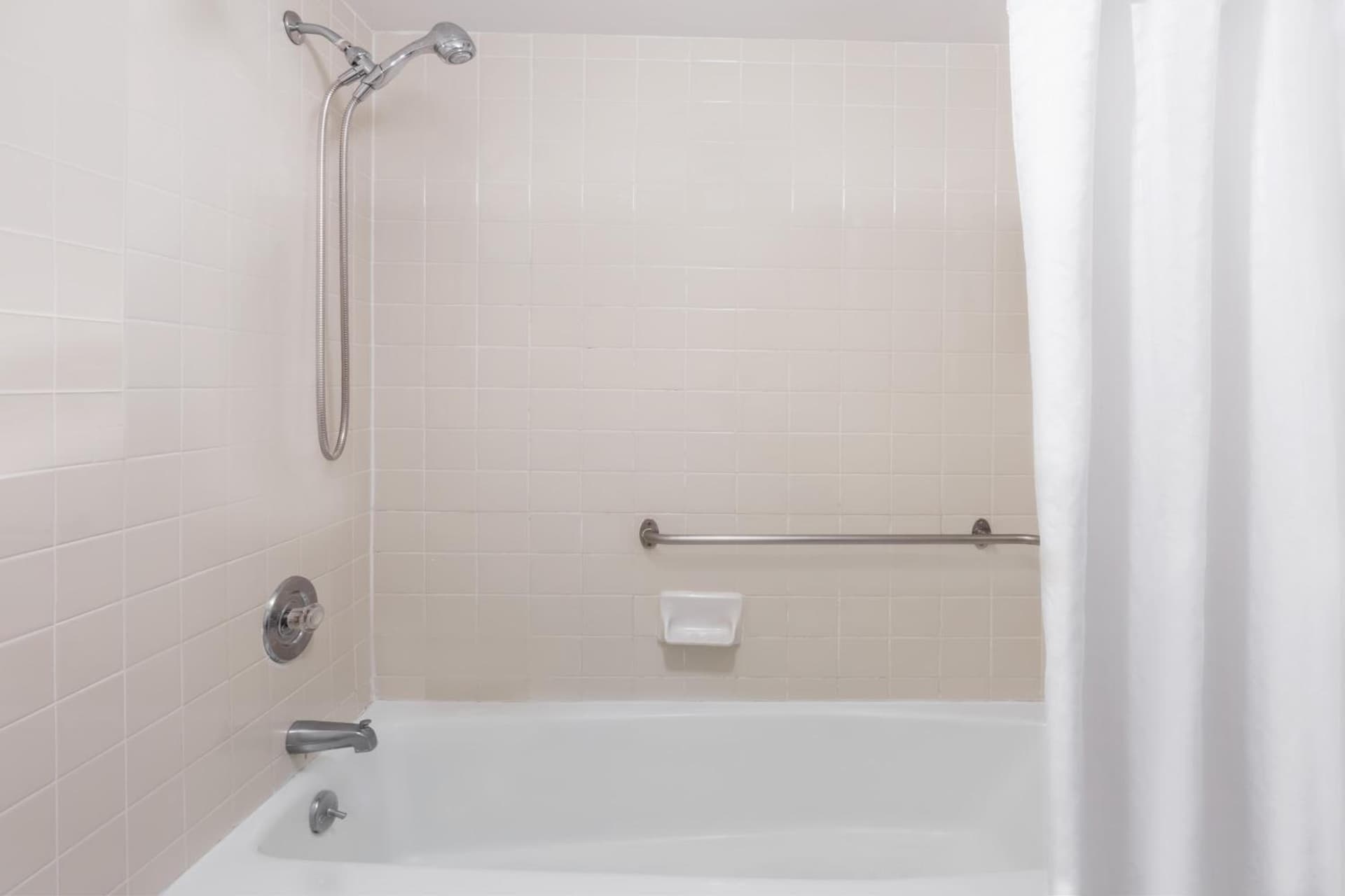 Days Inn by Wyndham Williamsburg Historic Area gallery photo in Williamsburg, VA — image 10