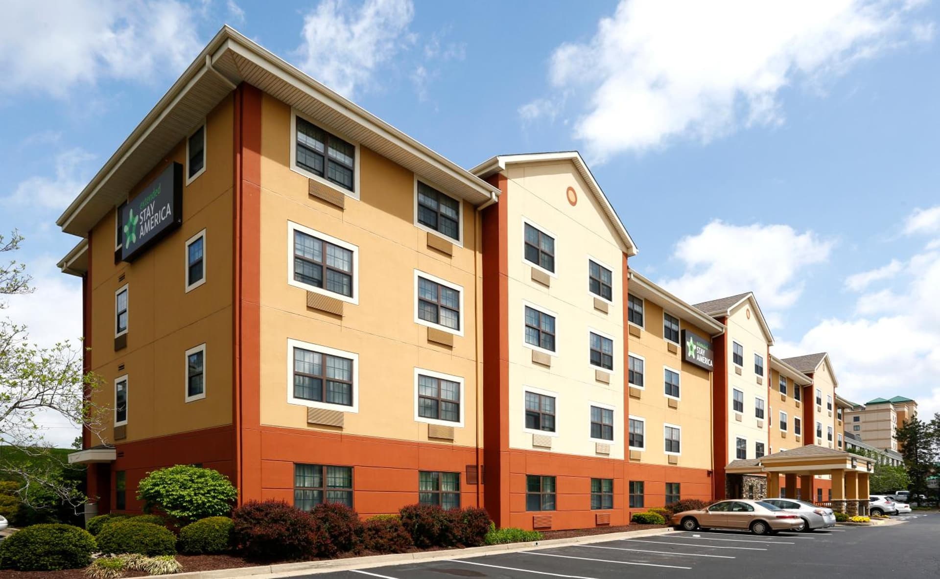 Extended Stay America Suites - Cincinnati - Covington featured exterior or lobby in Covington, KY — similar hotel