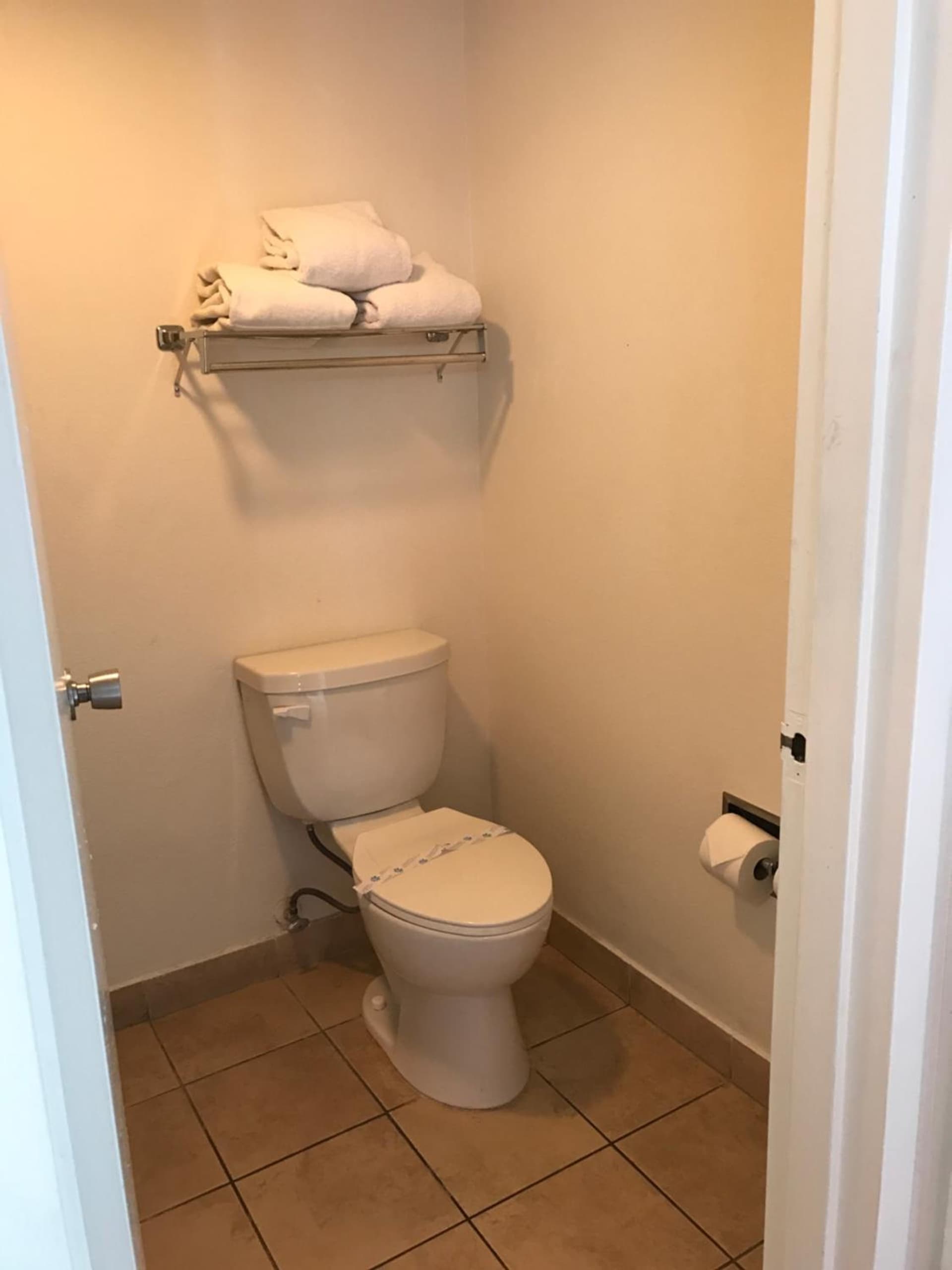 Ramada by Wyndham Torrance gallery photo in Torrance, CA — image 12