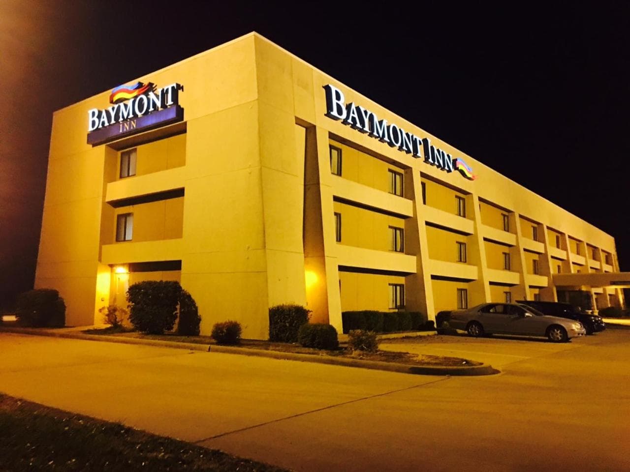 Baymont by Wyndham Paducah featured exterior or lobby in Paducah, KY — similar hotel