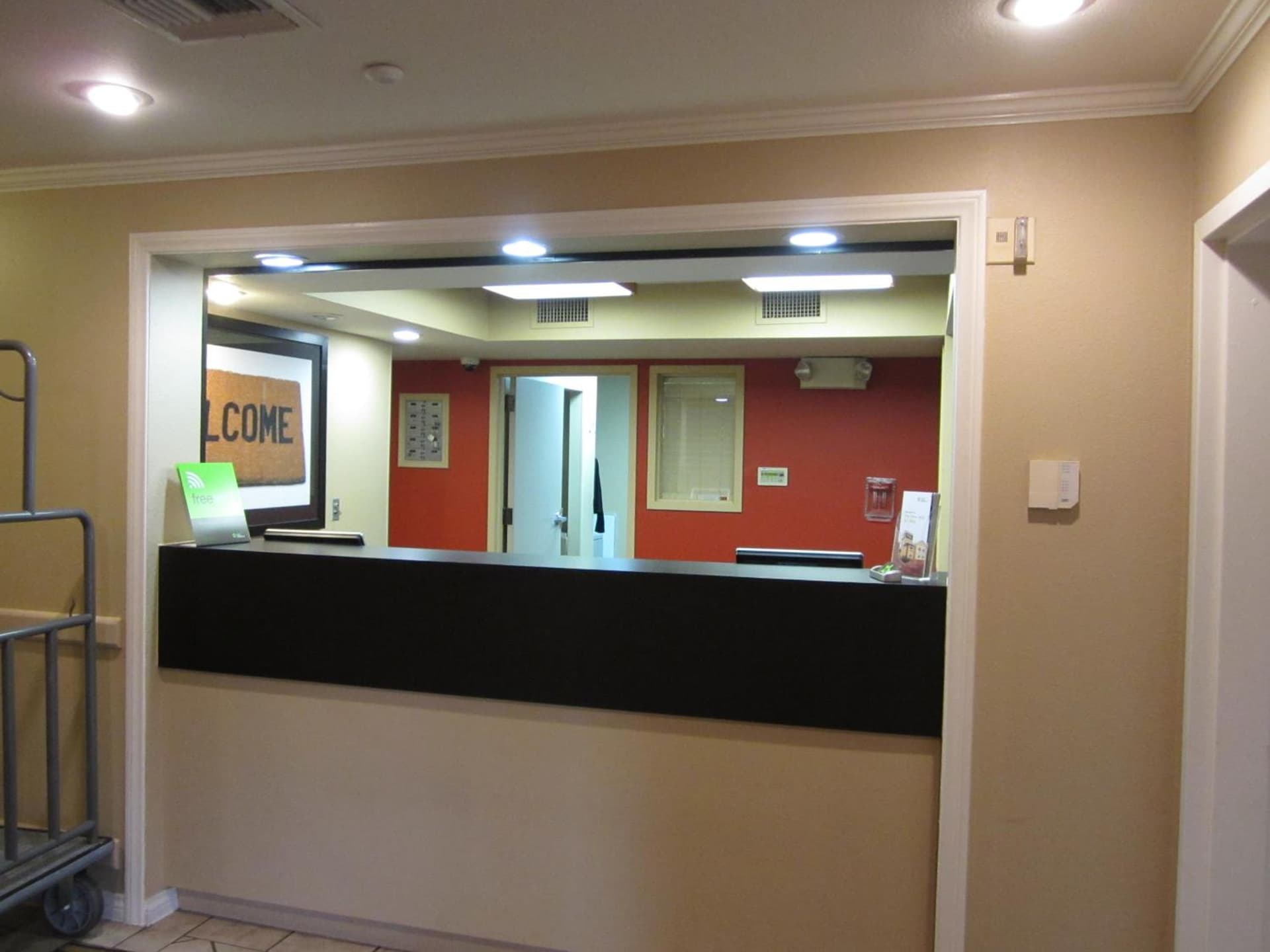 Extended Stay America Suites - Los Angeles - Monrovia interior in Monrovia, CA — gallery photo 2