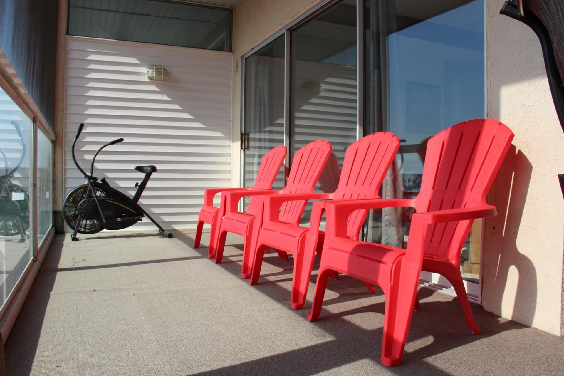 Lake Ozarks Get Away property views in Lake Ozark, MO — gallery photo 3