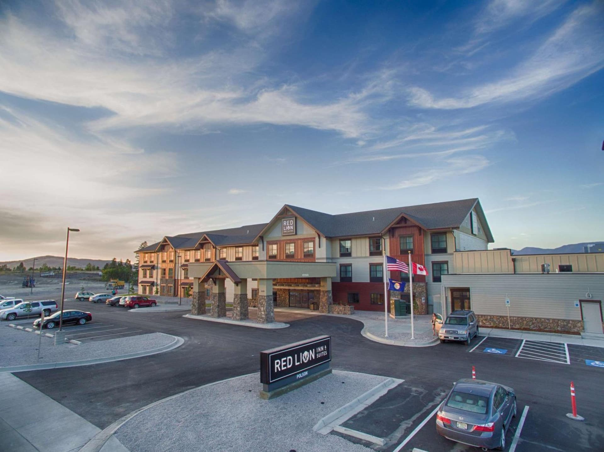 Red Lion Ridgewater Inn & Suites Polson property views in Polson, MT — gallery photo 3