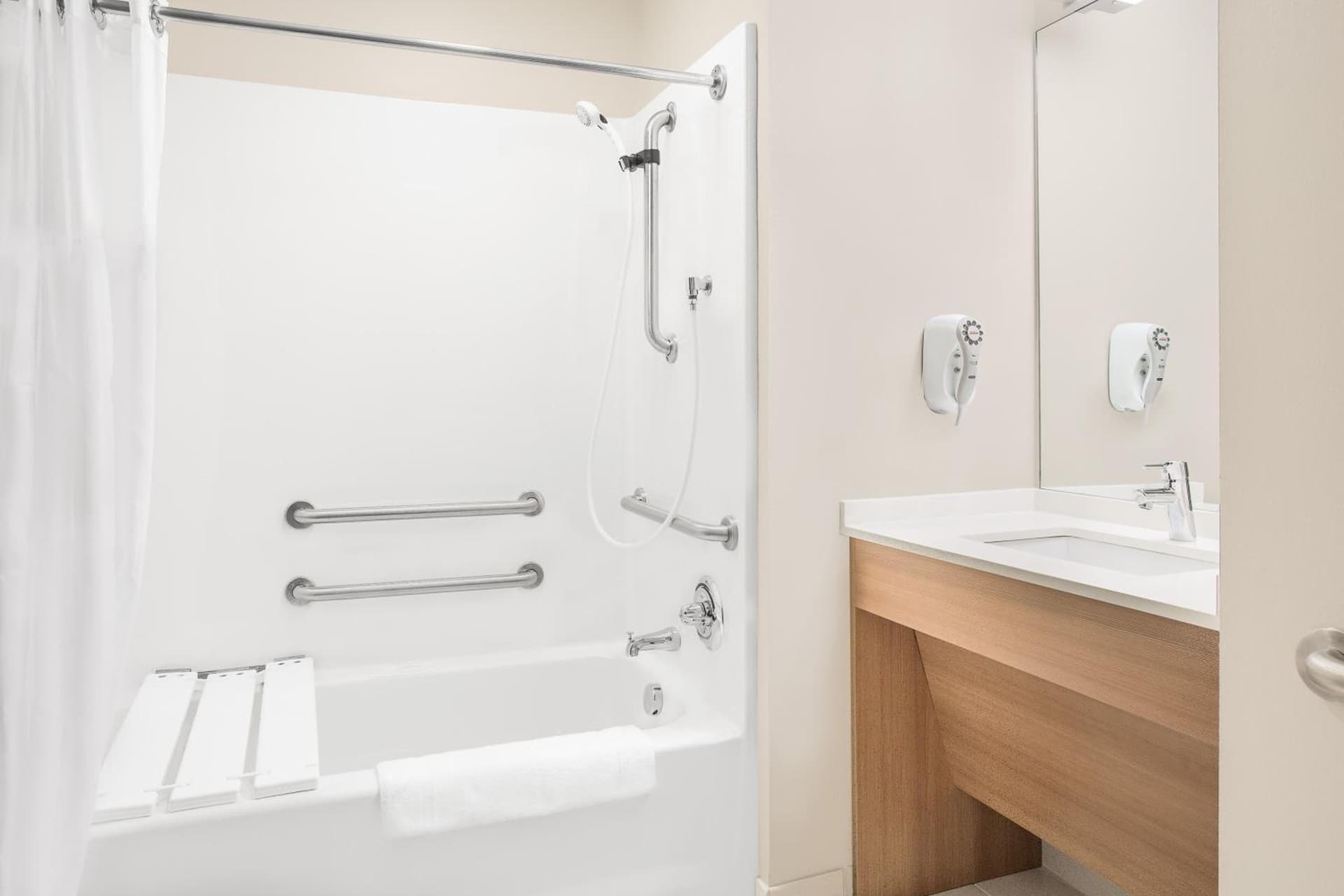 Microtel Inn & Suites by Wyndham Ocean City gallery photo in Ocean City, MD — image 16