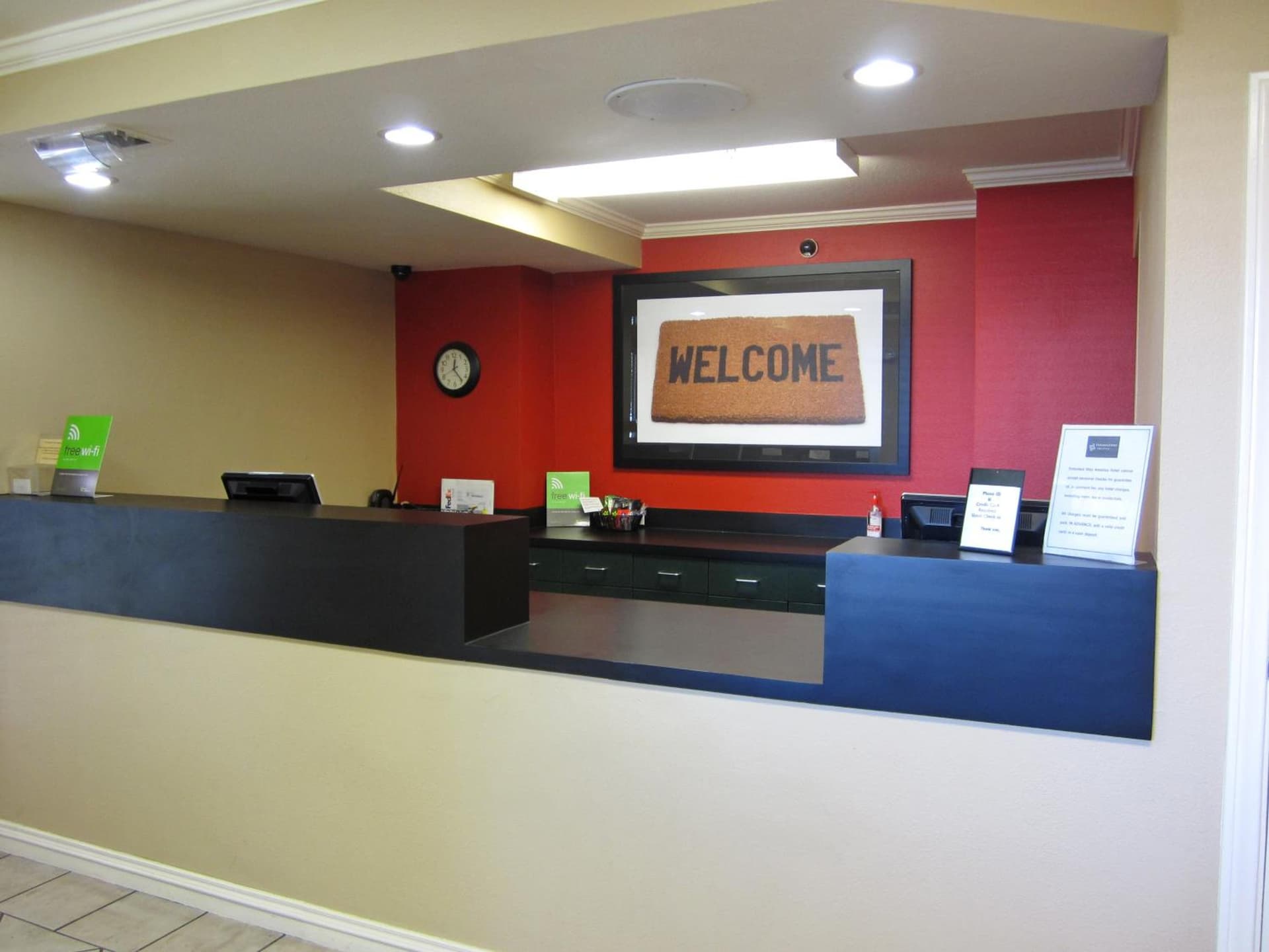 Extended Stay America Suites - Los Angeles - LAX Airport - El Segundo property views in El Segundo, CA — gallery photo 3