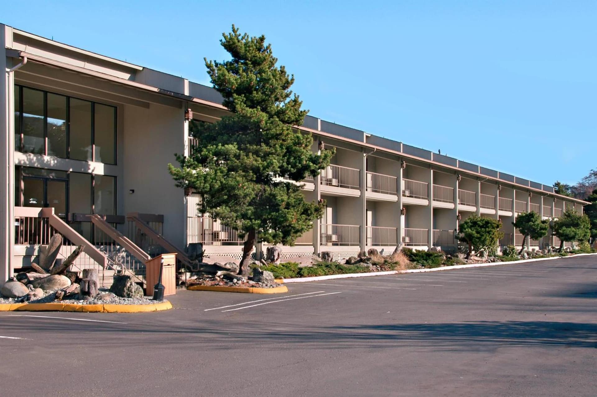 Red Lion Hotel Port Angeles Harbor gallery photo in Port Angeles, WA — image 66