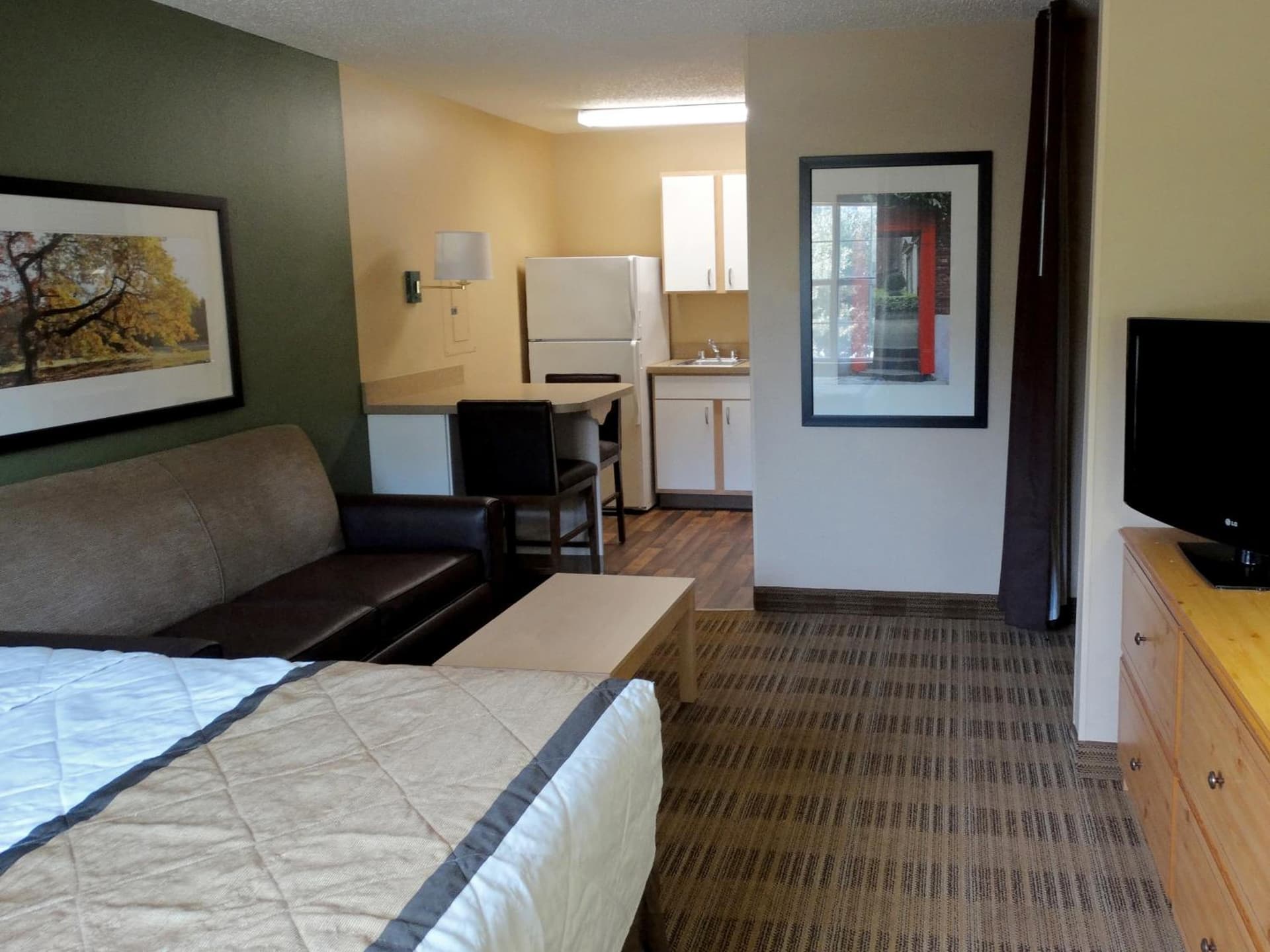 Extended Stay America Suites - Fort Worth - Medical Center gallery photo in Fort Worth, TX — image 21