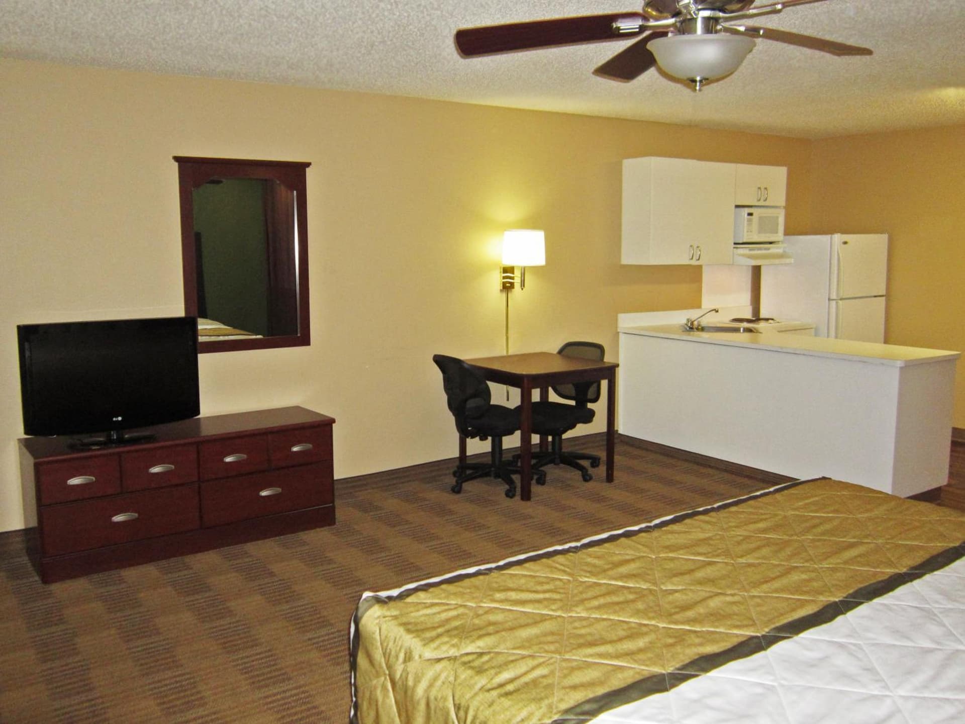 Extended Stay America Suites - Elizabeth - Newark Airport gallery photo in Elizabeth, NJ — image 33