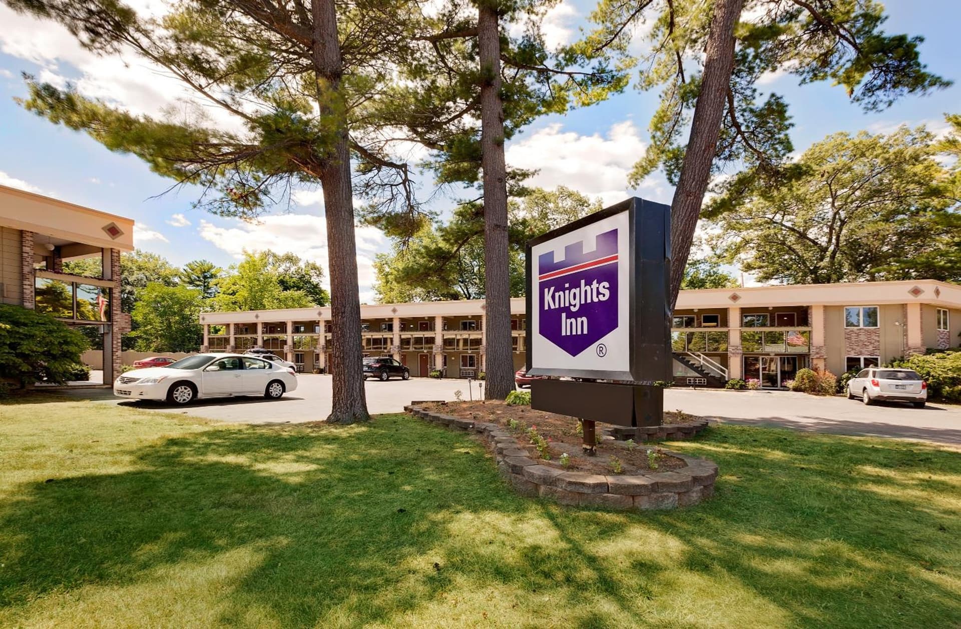 Super 8 by Wyndham Traverse City — hotel in Traverse City, Michigan