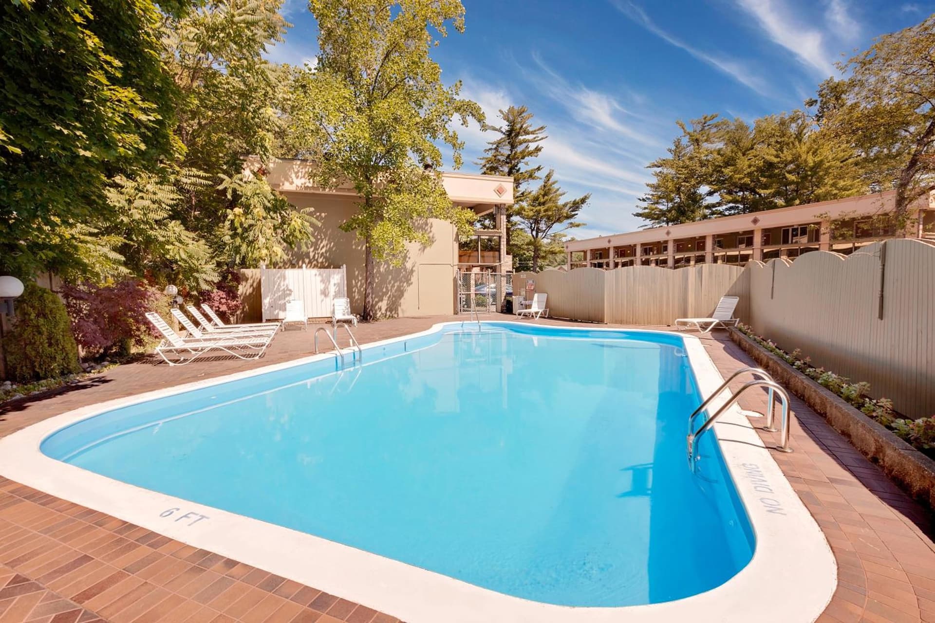 Super 8 by Wyndham Traverse City property views in Traverse City, MI — gallery photo 3