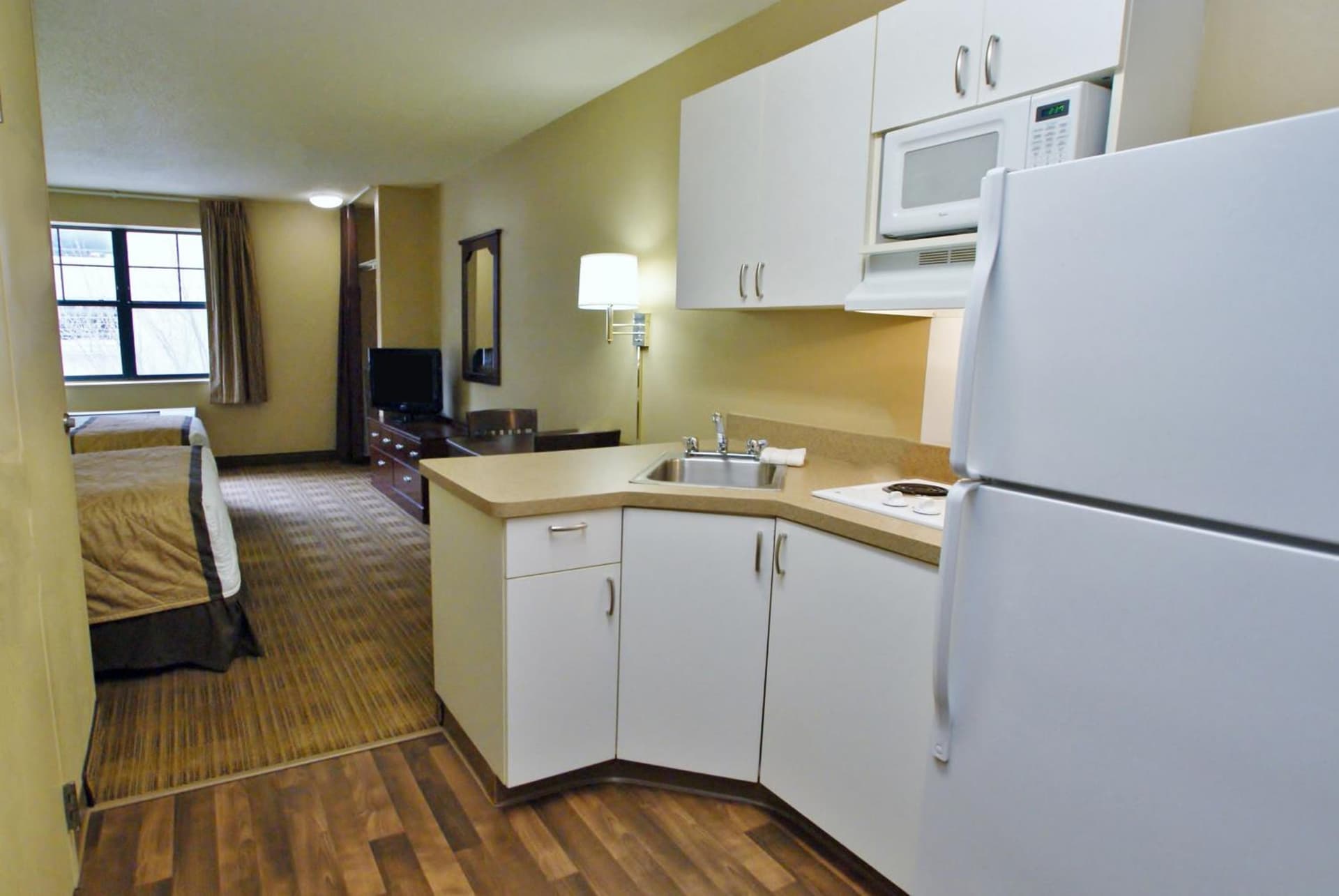 Extended Stay America Suites - Los Angeles - Torrance Blvd gallery photo in Torrance, CA — image 16