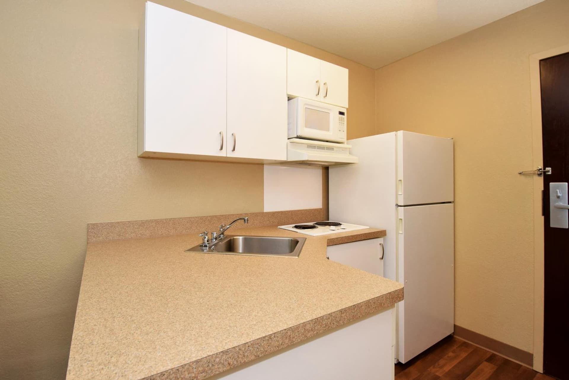 Extended Stay America Suites - Los Angeles - Torrance Blvd gallery photo in Torrance, CA — image 33