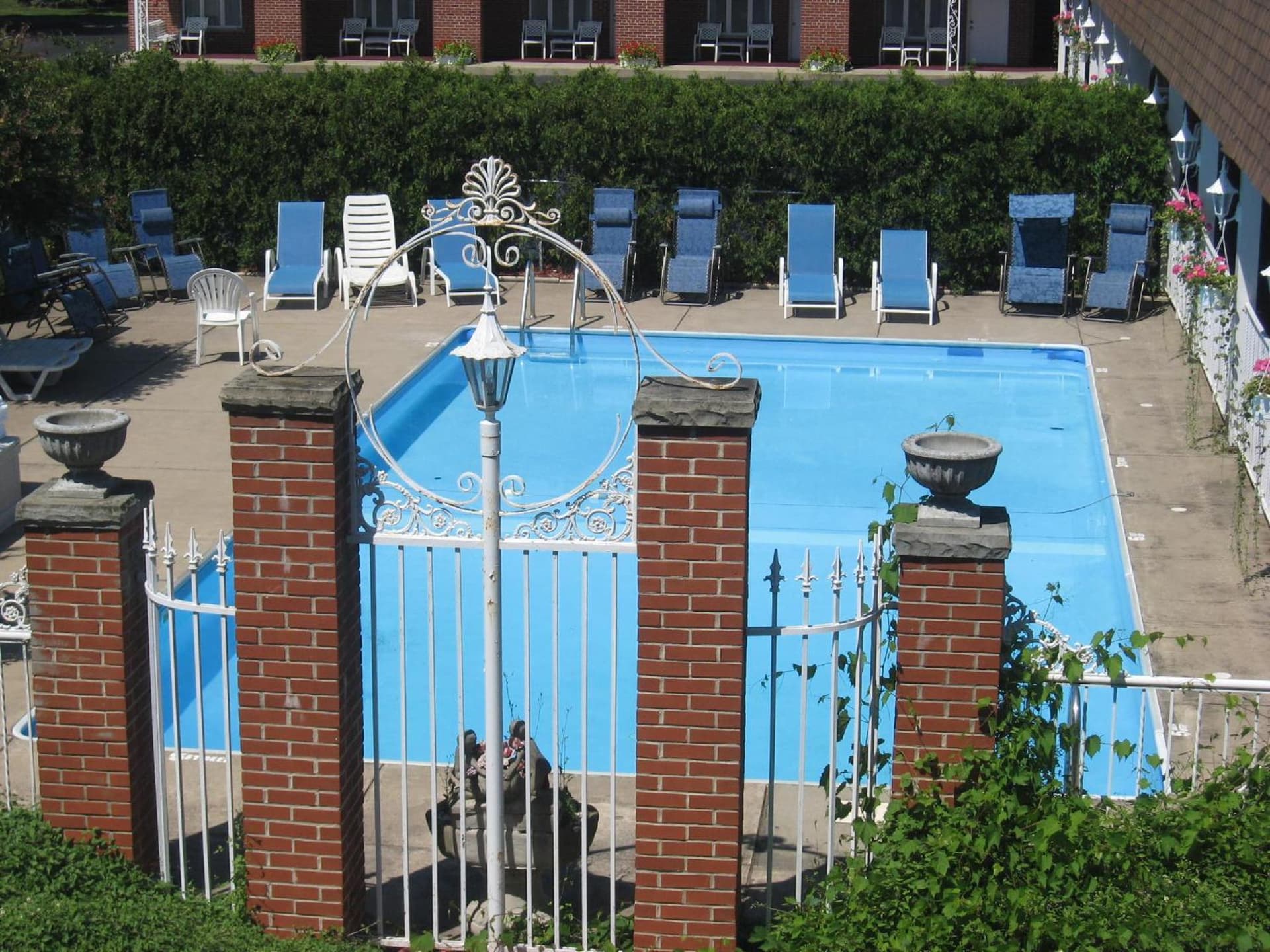 Lockport Inn and Suites interior in Lockport, NY — gallery photo 2