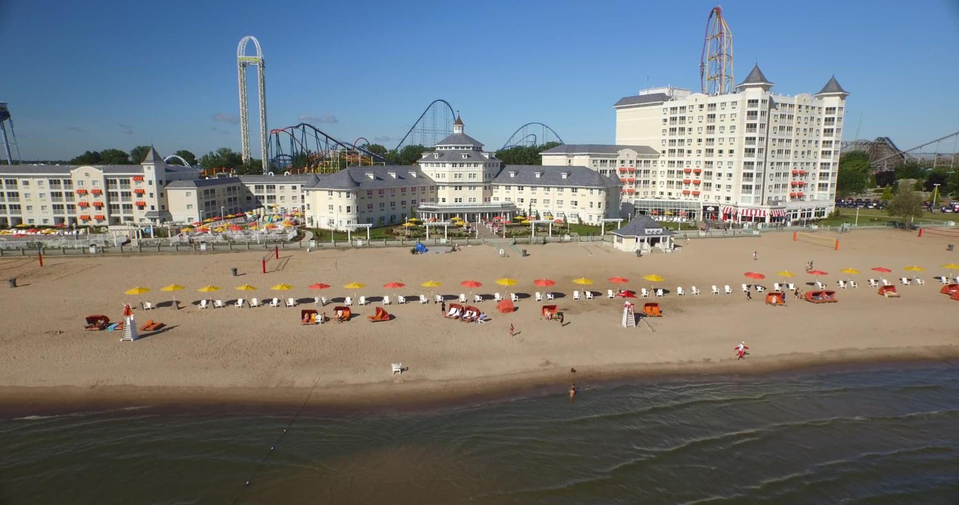 Cedar Point Hotel Breakers interior in Sandusky, OH — gallery photo 2