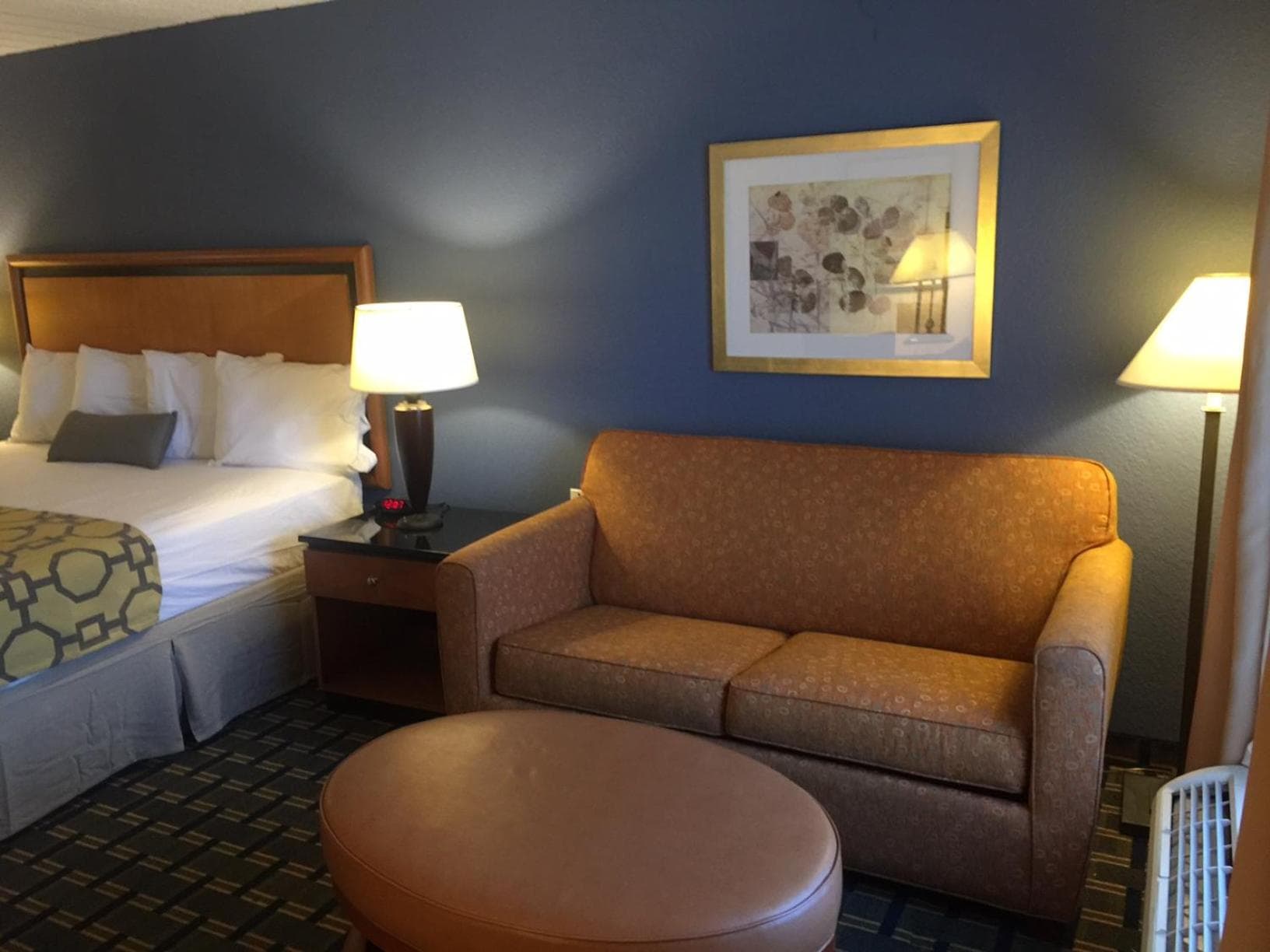 Baymont by Wyndham Knoxville I-75 interior in Knoxville, TN — gallery photo 2