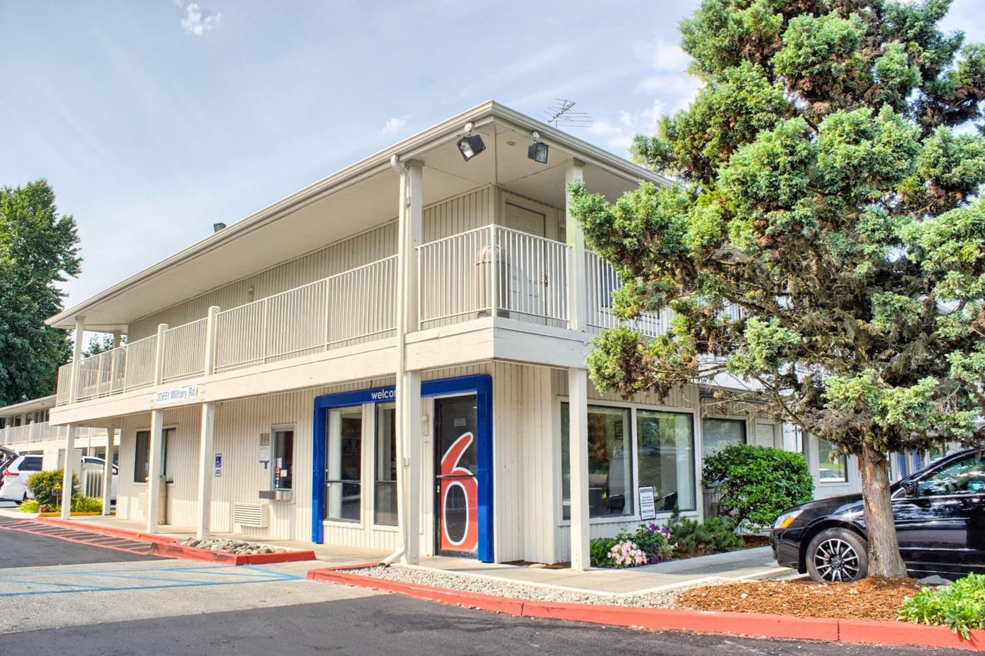 Motel 6-Seattle, WA - South featured exterior or lobby in SeaTac, WA — similar hotel