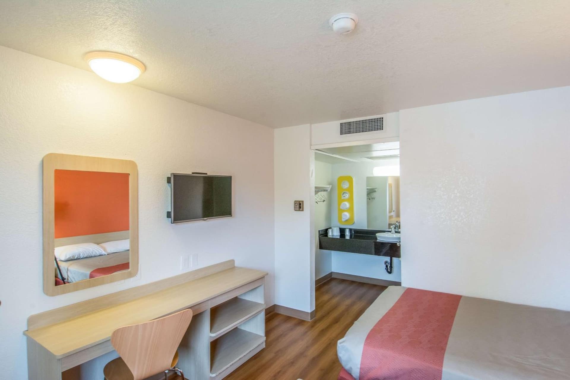 Motel 6-Redding, CA - North gallery photo in Redding, CA — image 13