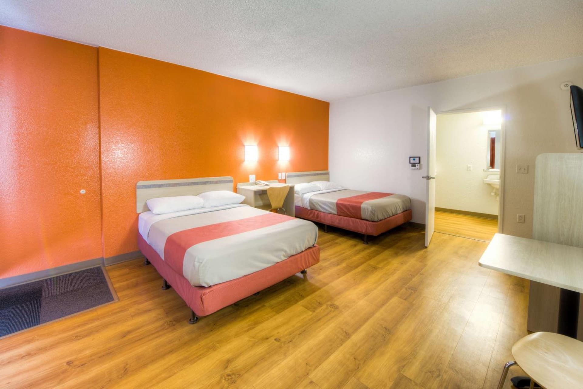 Motel 6-Niantic, CT - New London gallery photo in Niantic, CT — image 5