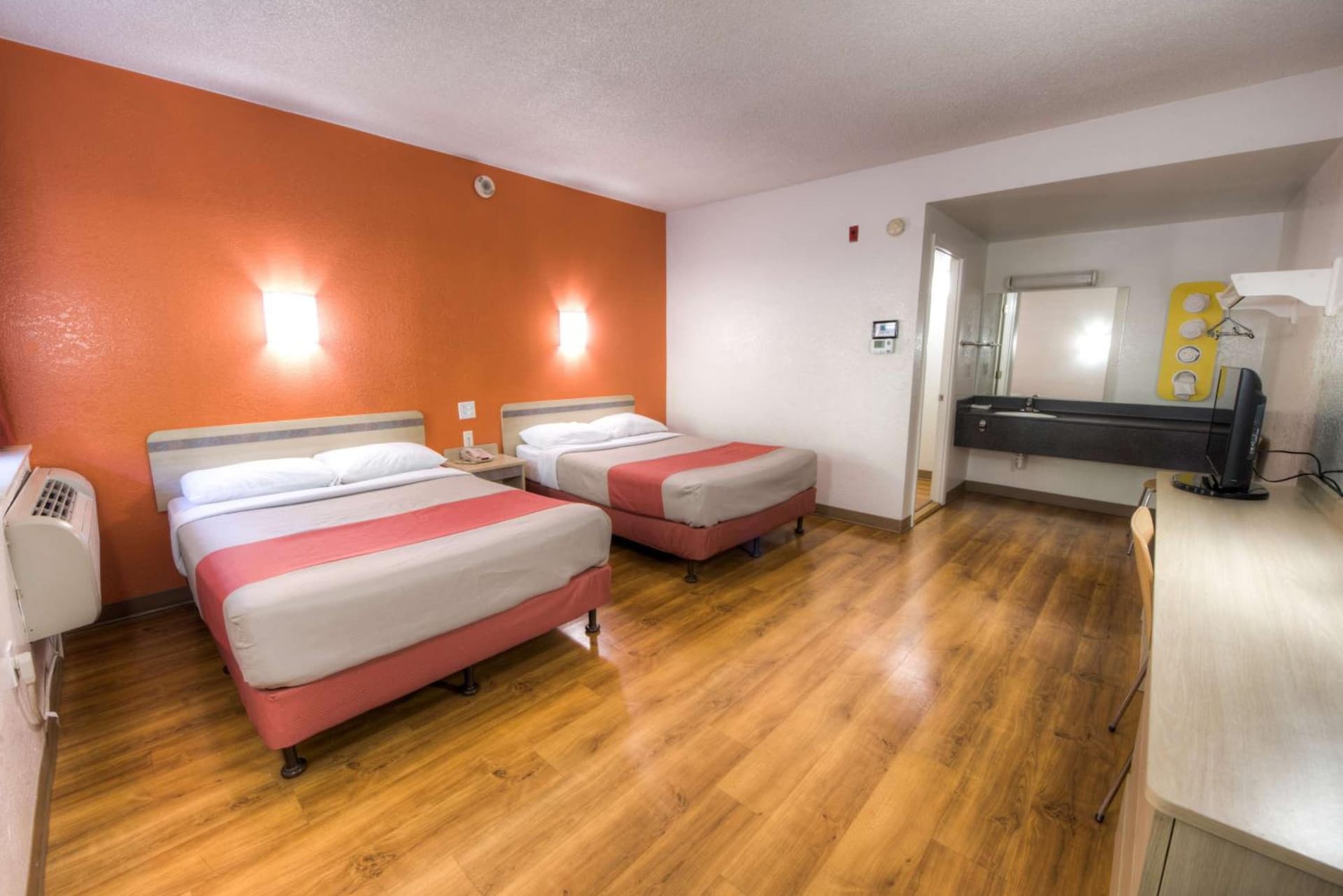 Motel 6-Niantic, CT - New London gallery photo in Niantic, CT — image 15
