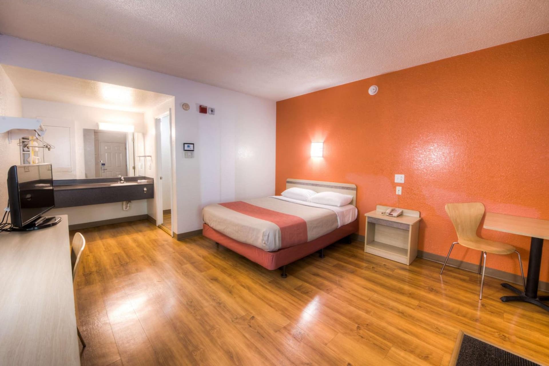 Motel 6-Niantic, CT - New London gallery photo in Niantic, CT — image 62