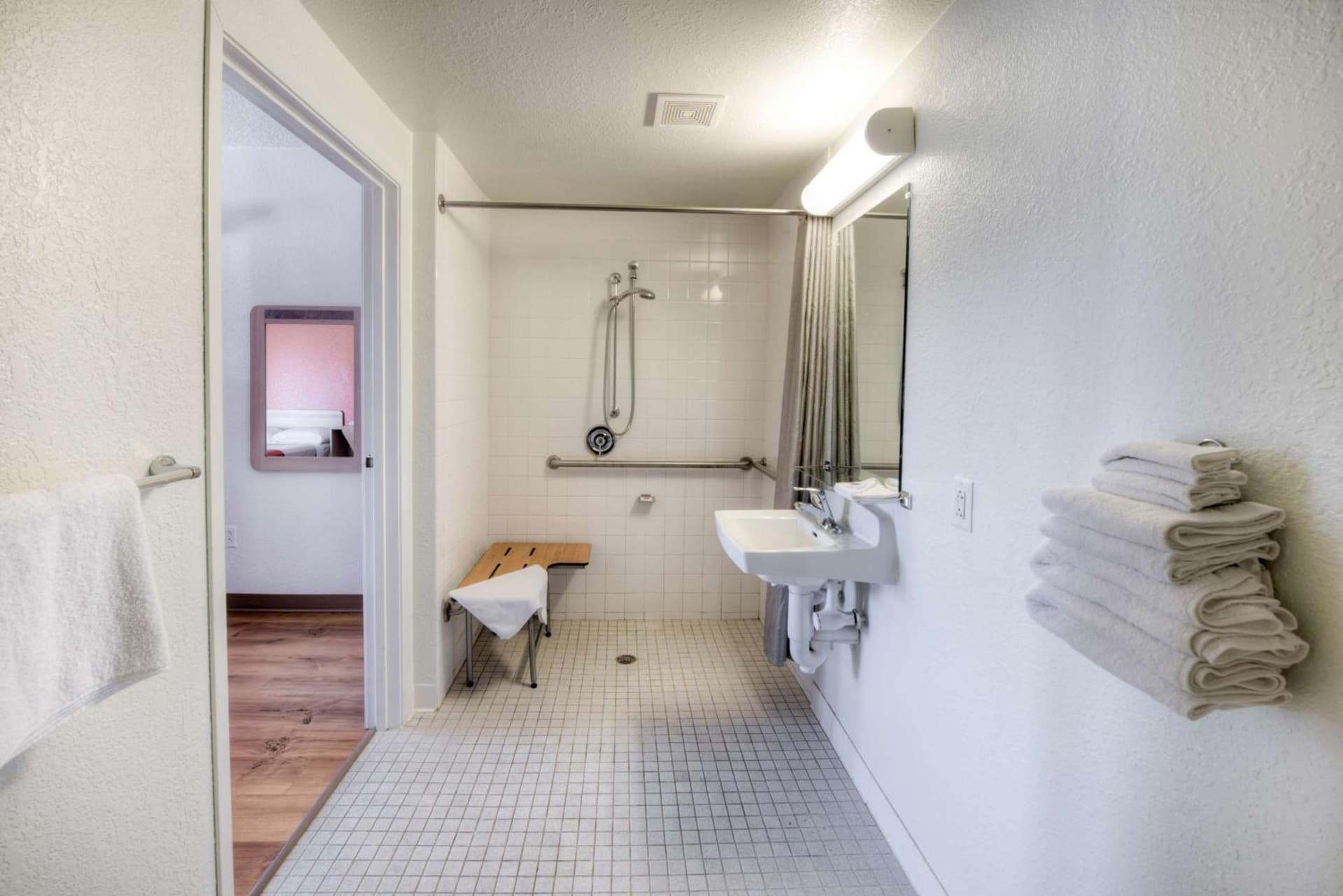 Motel 6-Niantic, CT - New London gallery photo in Niantic, CT — image 18