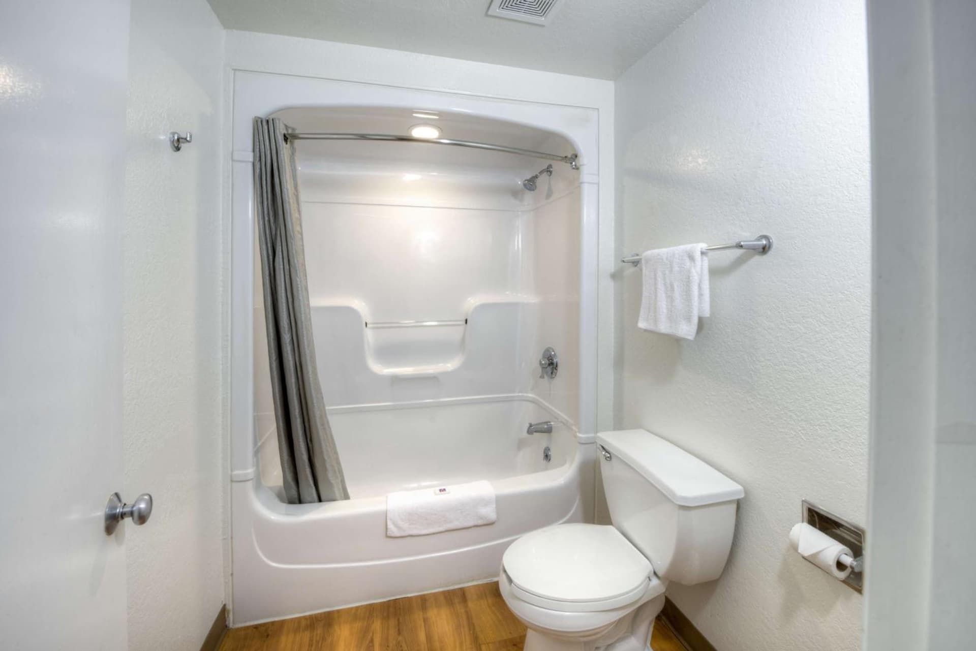 Motel 6-Niantic, CT - New London gallery photo in Niantic, CT — image 60