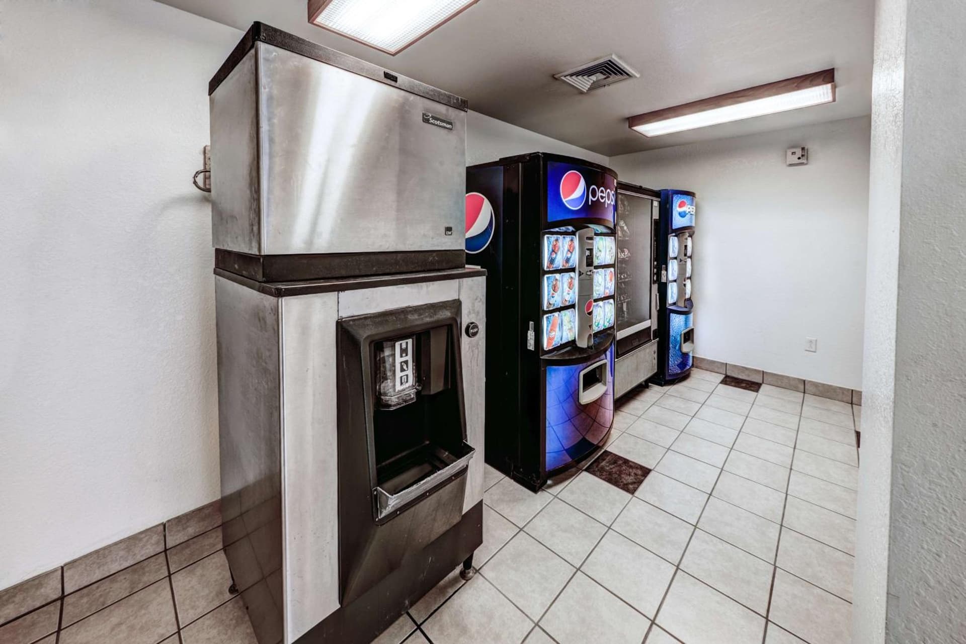 Motel 6-Niantic, CT - New London gallery photo in Niantic, CT — image 26