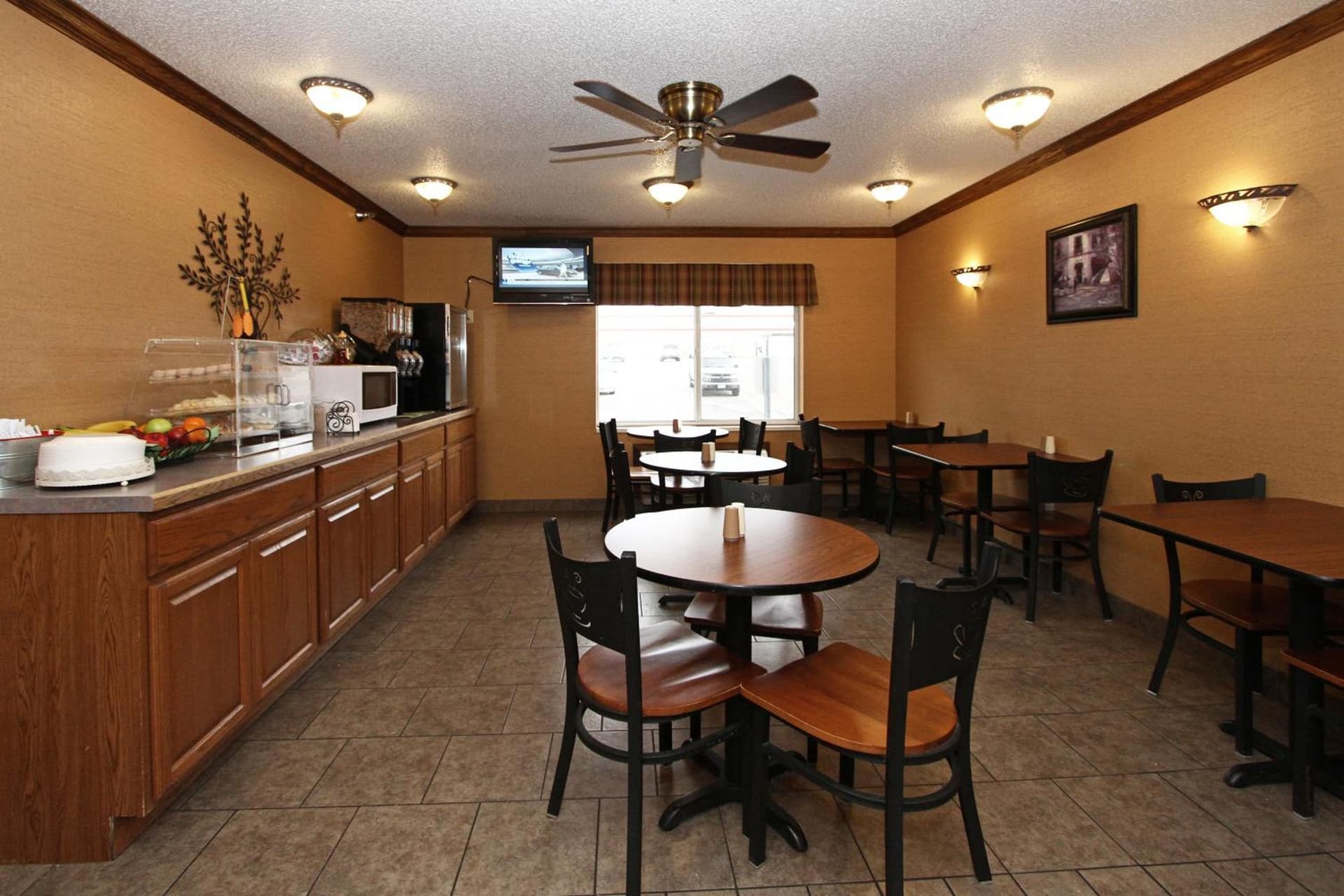 New Victorian Inn & Suites Lincoln gallery photo in Lincoln, NE — image 16
