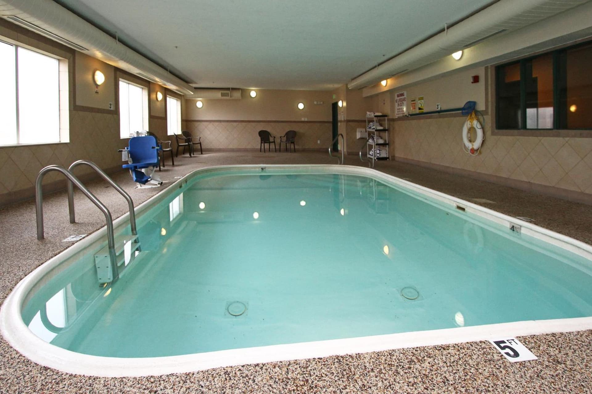 New Victorian Inn & Suites Lincoln gallery photo in Lincoln, NE — image 7