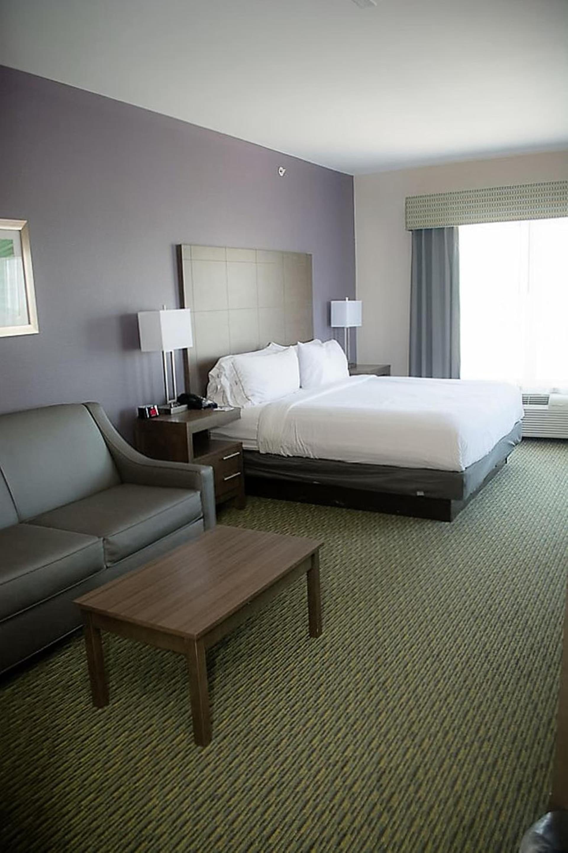 Holiday Inn Express Hotel and Suites Port Aransas/Beach Area by IHG interior in Port Aransas, TX — gallery photo 2