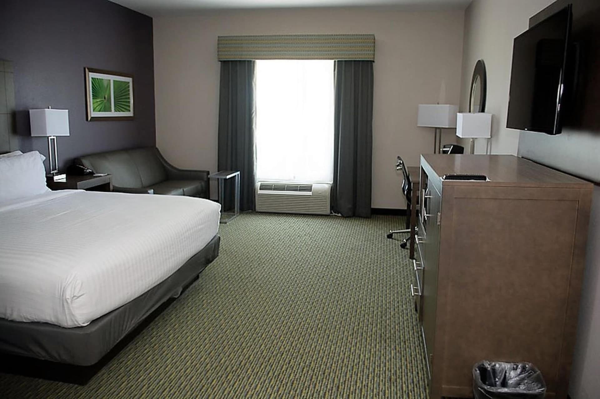 Holiday Inn Express Hotel and Suites Port Aransas/Beach Area by IHG gallery photo in Port Aransas, TX — image 7