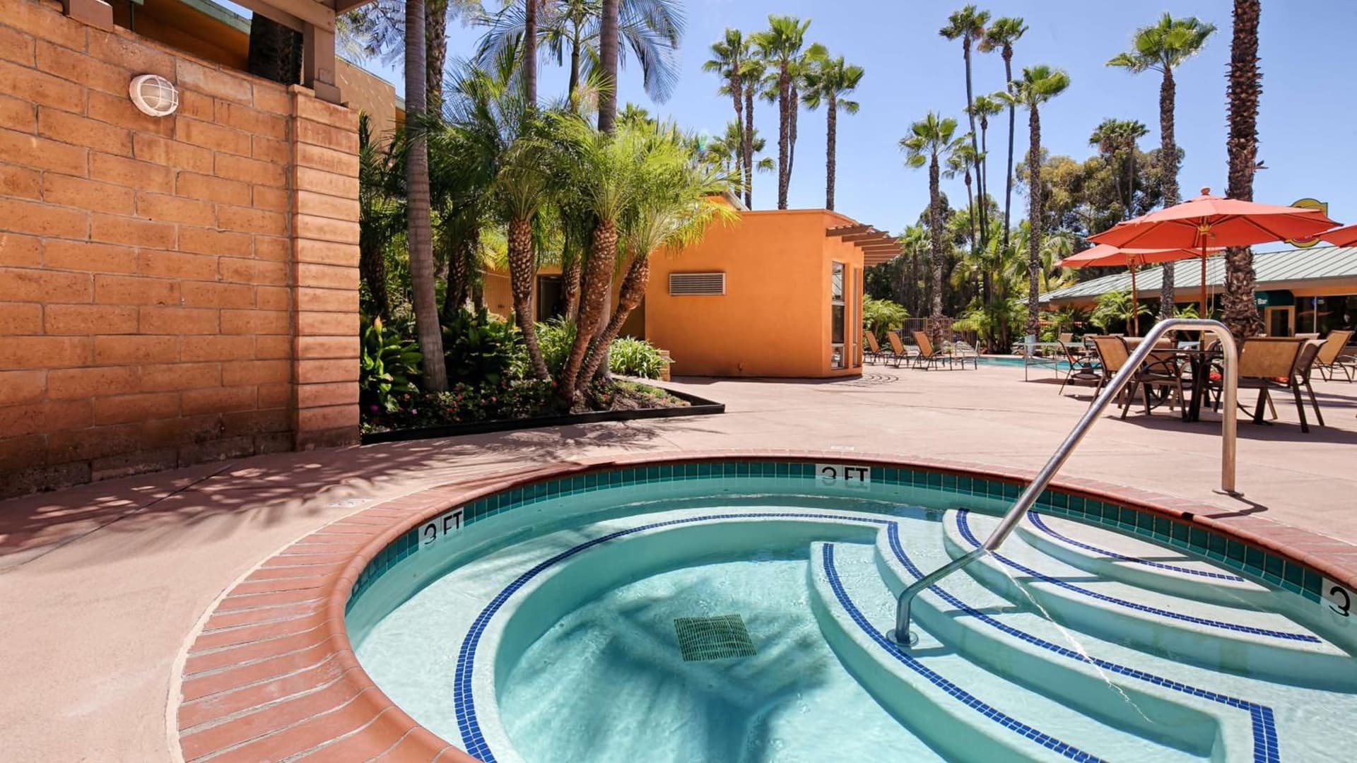 Best Western Seven Seas interior in San Diego, CA — gallery photo 2