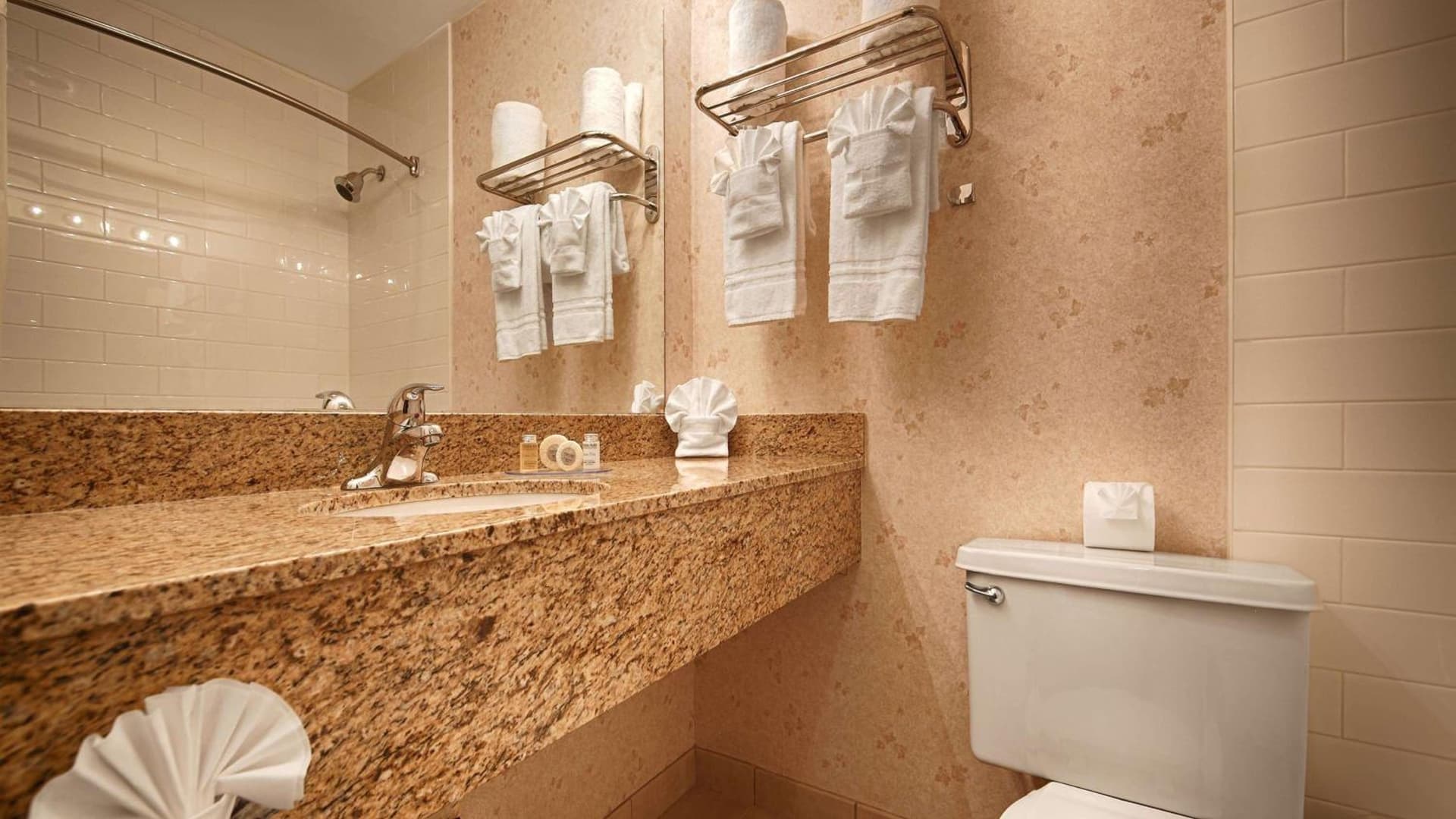 Lamplighter Inn & Suites at SDSU gallery photo in San Diego, CA — image 28
