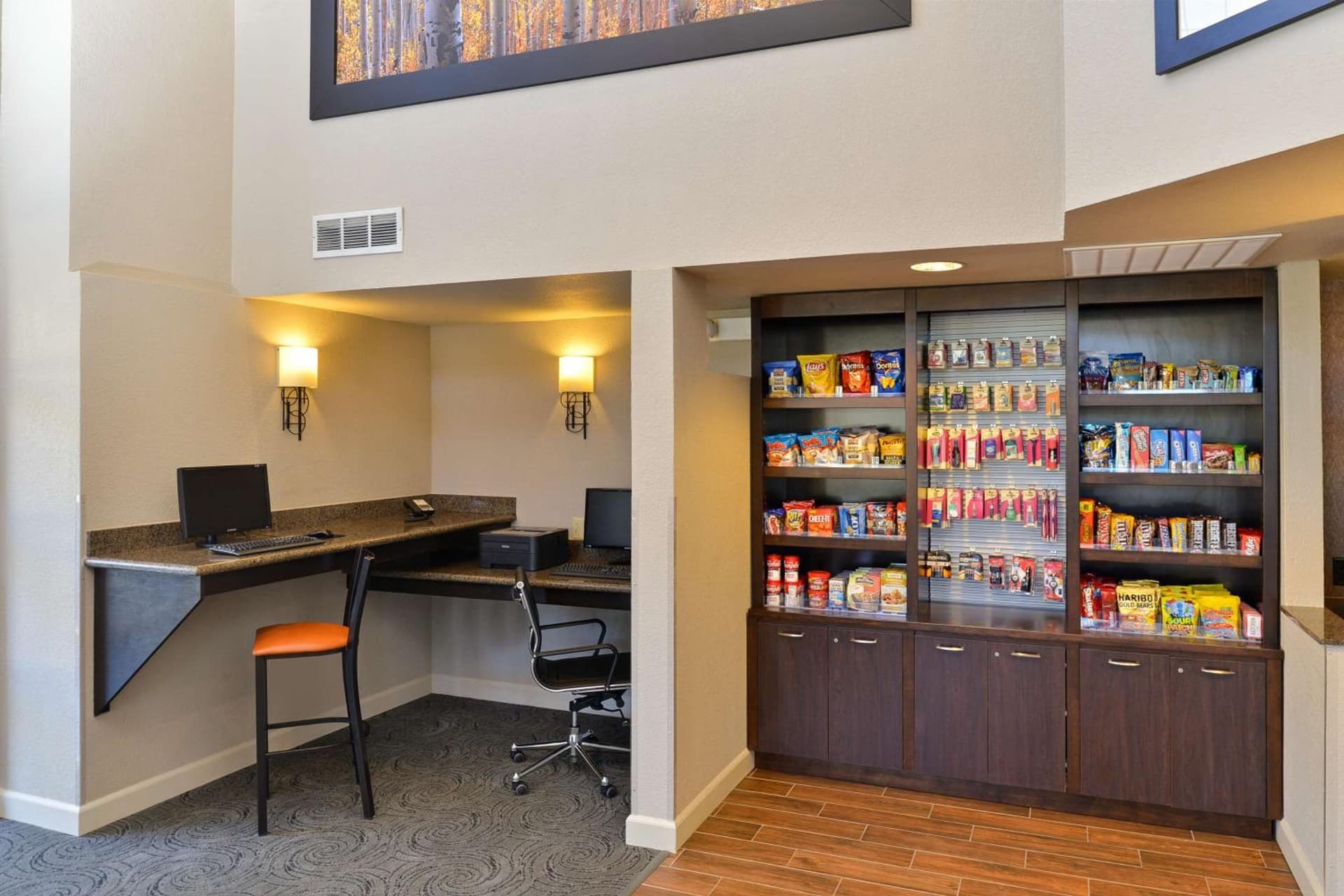 Best Western Plus Peak Vista Inn & Suites interior in Colorado Springs, CO — gallery photo 2