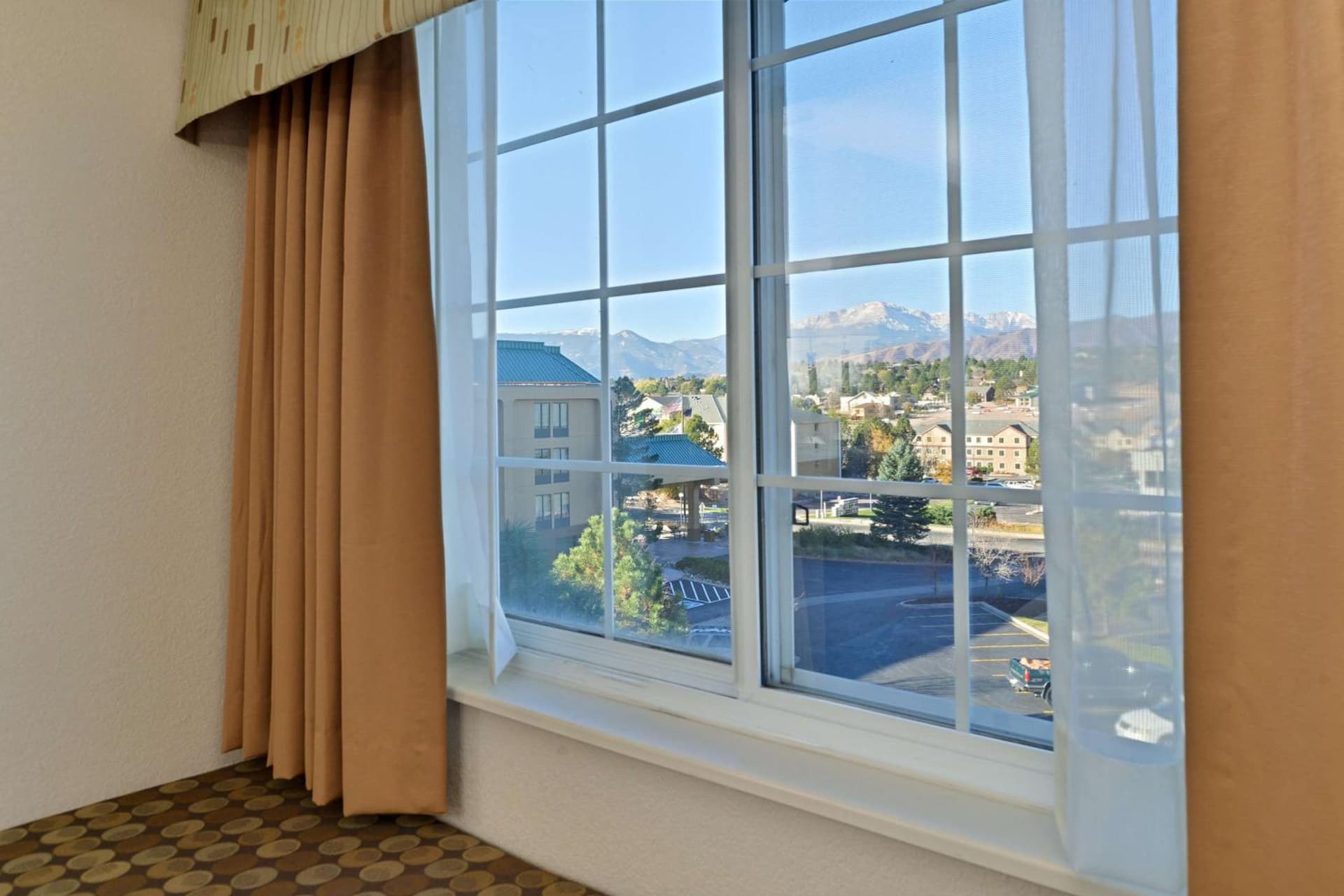 Best Western Plus Peak Vista Inn & Suites gallery photo in Colorado Springs, CO — image 8