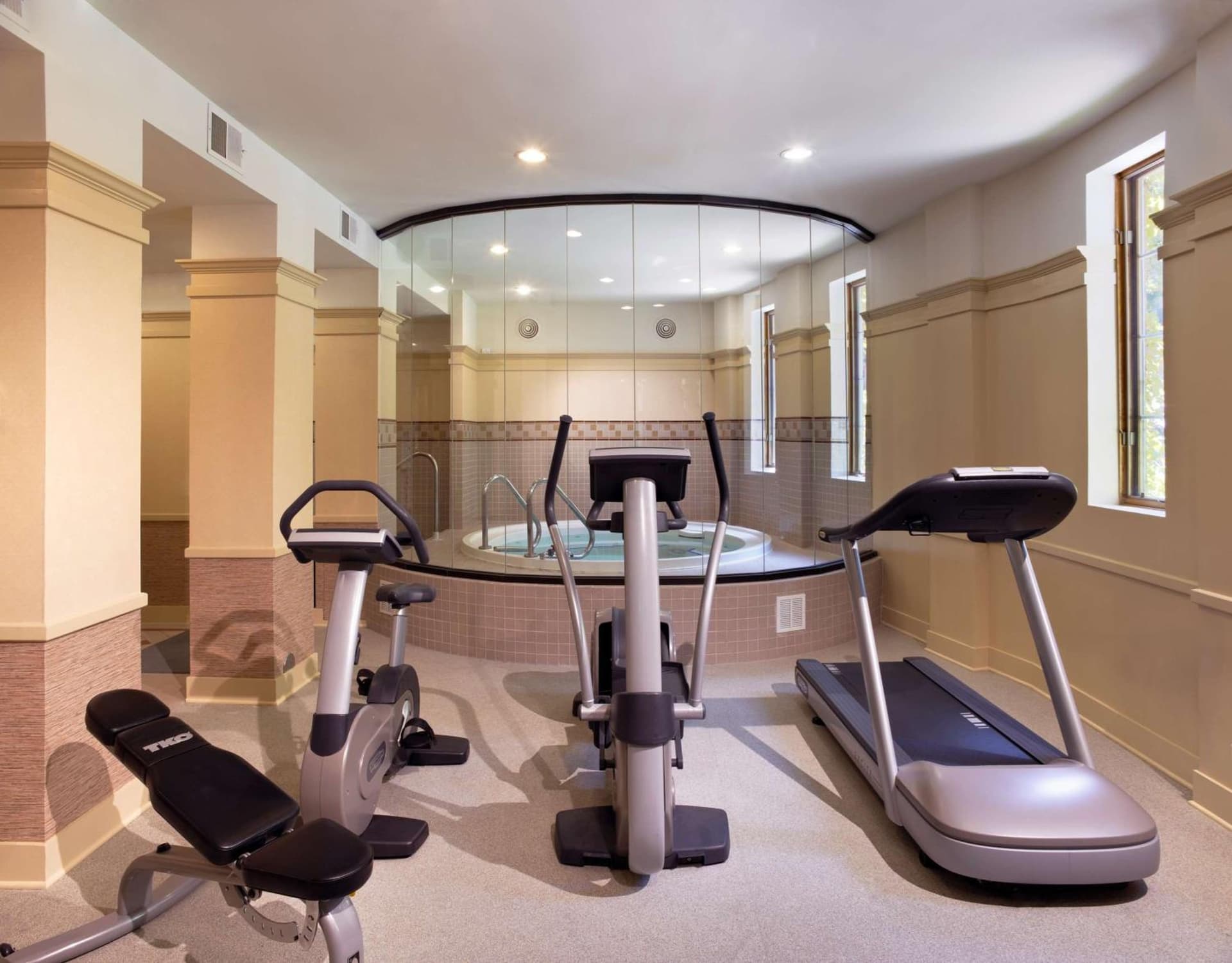 Best Western Plus Hawthorne Terrace Hotel gallery photo in Chicago, IL — image 50