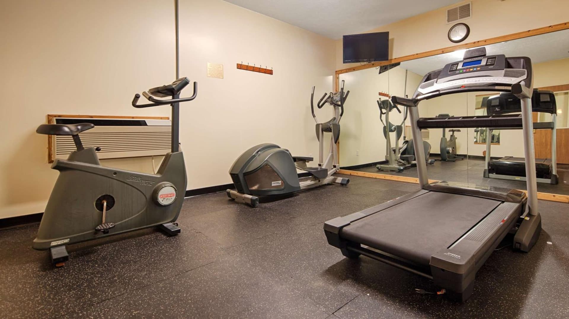 Best Western Plaza Hotel Saugatuck gallery photo in Saugatuck, MI — image 6