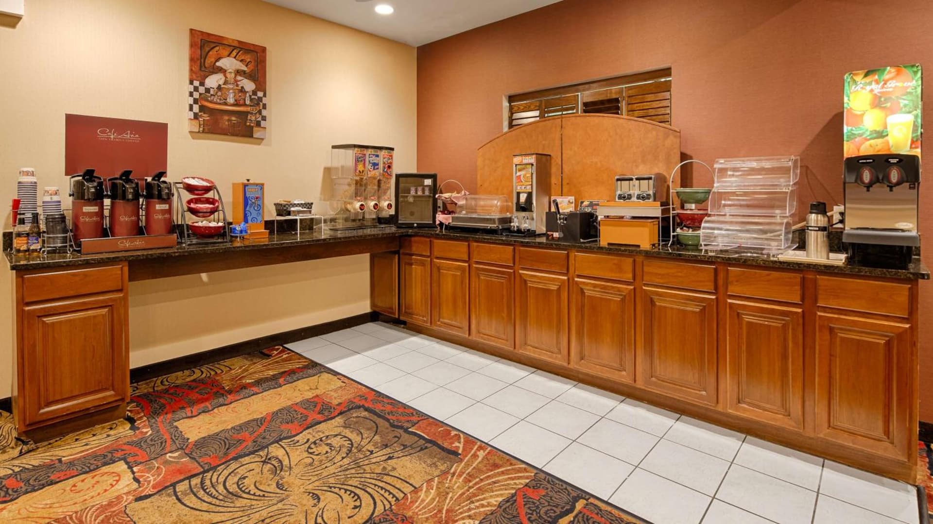 Best Western Plaza Hotel Saugatuck gallery photo in Saugatuck, MI — image 11
