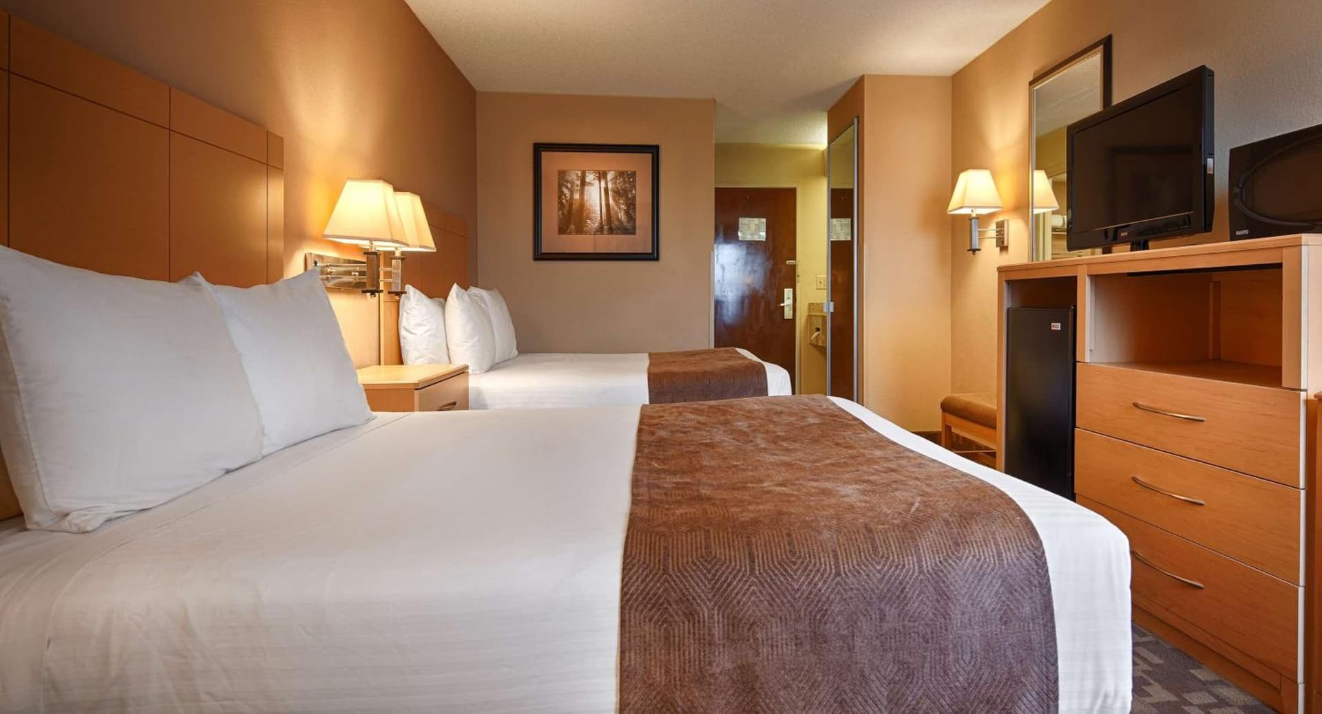SureStay Plus Hotel by Best Western Roanoke Rapids I-95 interior in Roanoke Rapids, NC — gallery photo 2
