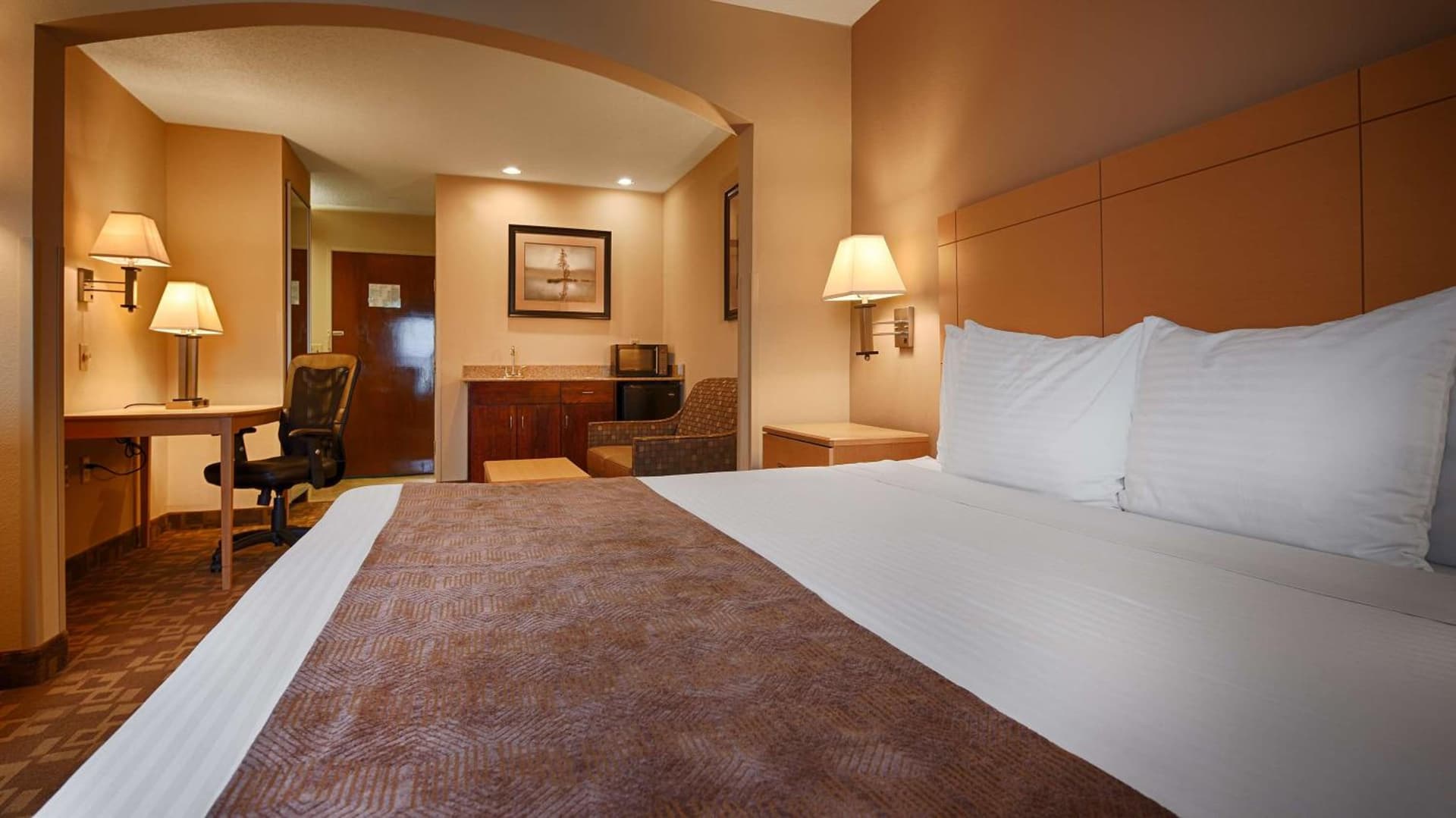 SureStay Plus Hotel by Best Western Roanoke Rapids I-95 property views in Roanoke Rapids, NC — gallery photo 3