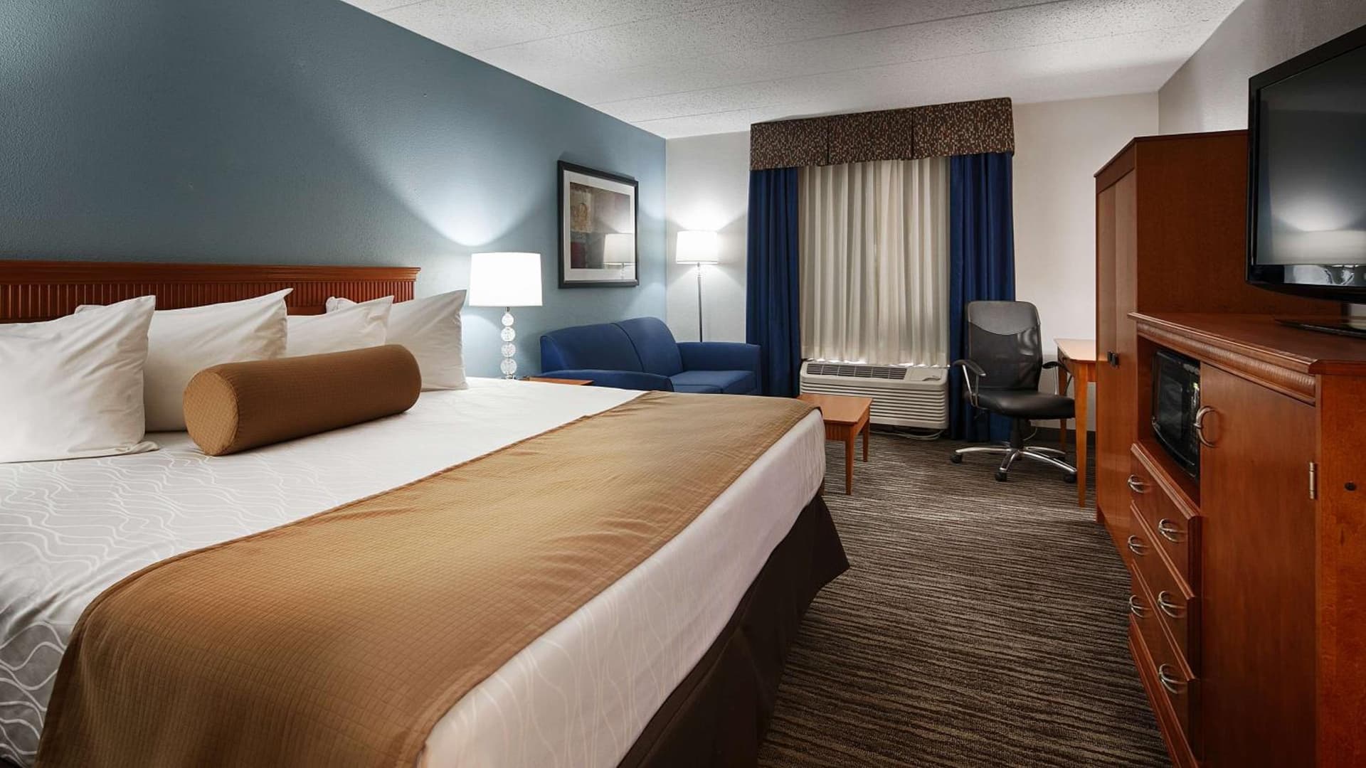 The Hotel at Dayton South interior in Dayton, OH — gallery photo 2
