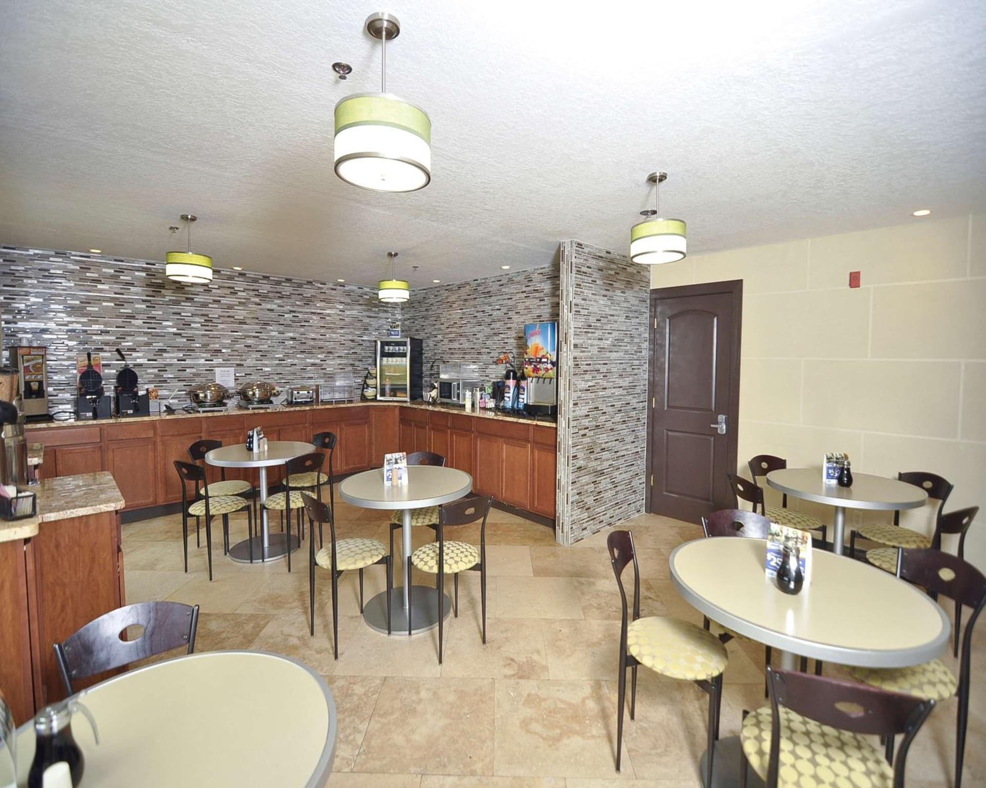 Best Western Norwalk interior in Norwalk, OH — gallery photo 2